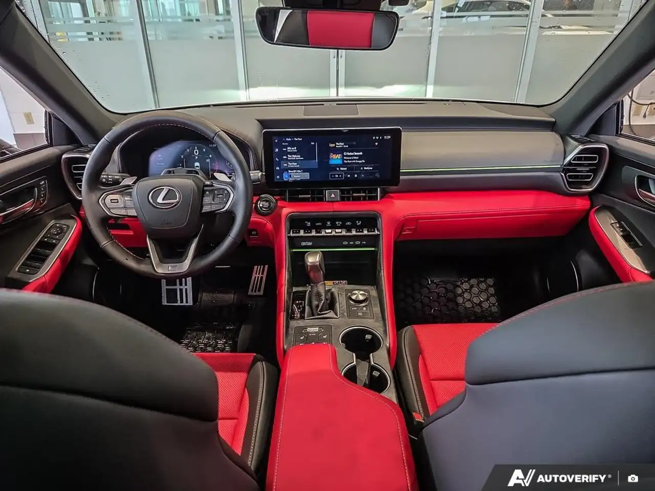 Lexus IS снимка Lexus IS