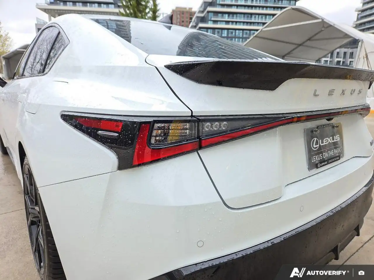 Lexus IS снимка Lexus IS