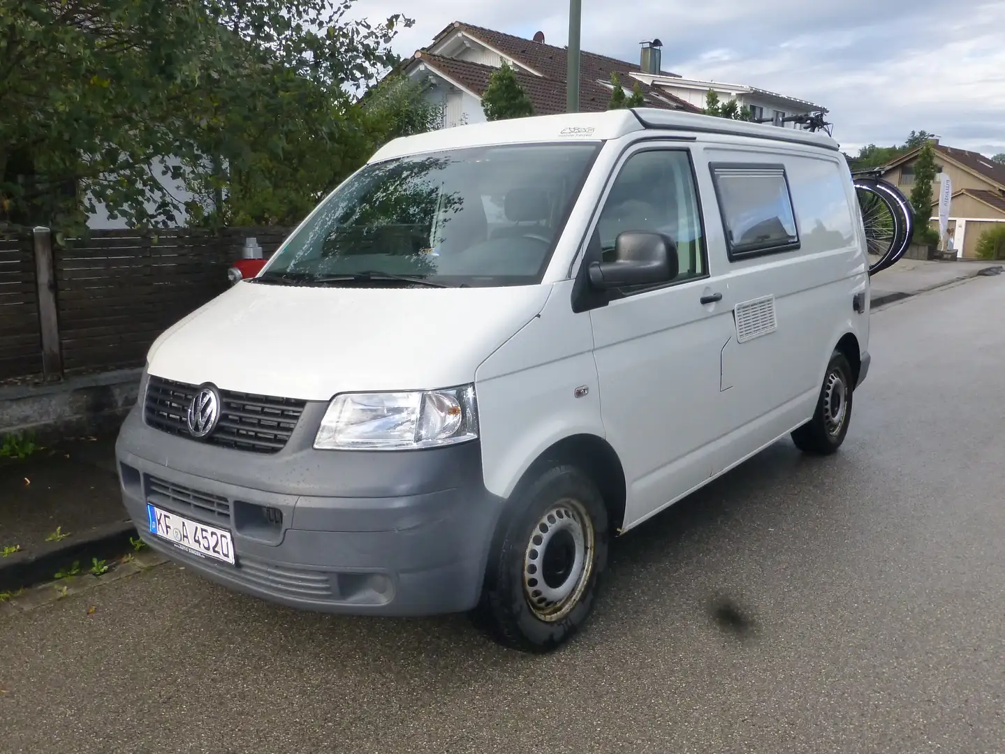 Volkswagen T5 California Profiausbau Beyaz - 1
