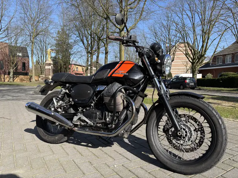 Moto Guzzi V 7