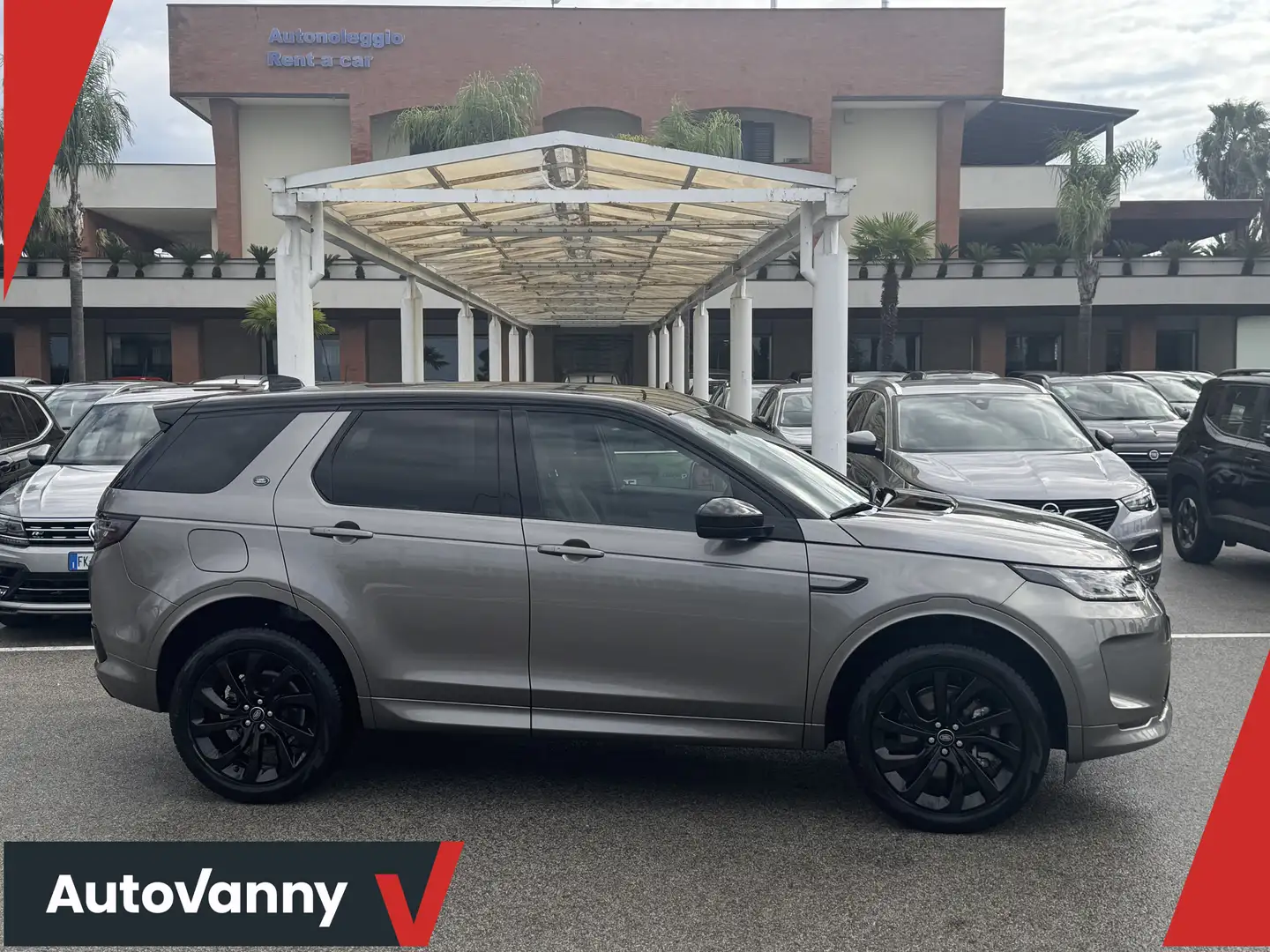 Land Rover Discovery Sport 2.0d td4 mhev R-Dynamic HSE awd 163cv auto Grigio - 1