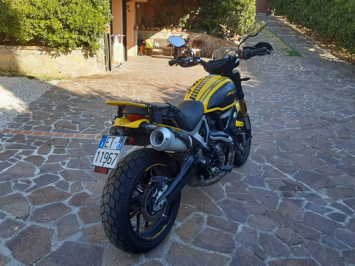 Ducati Scrambler 1100 Galben - 1