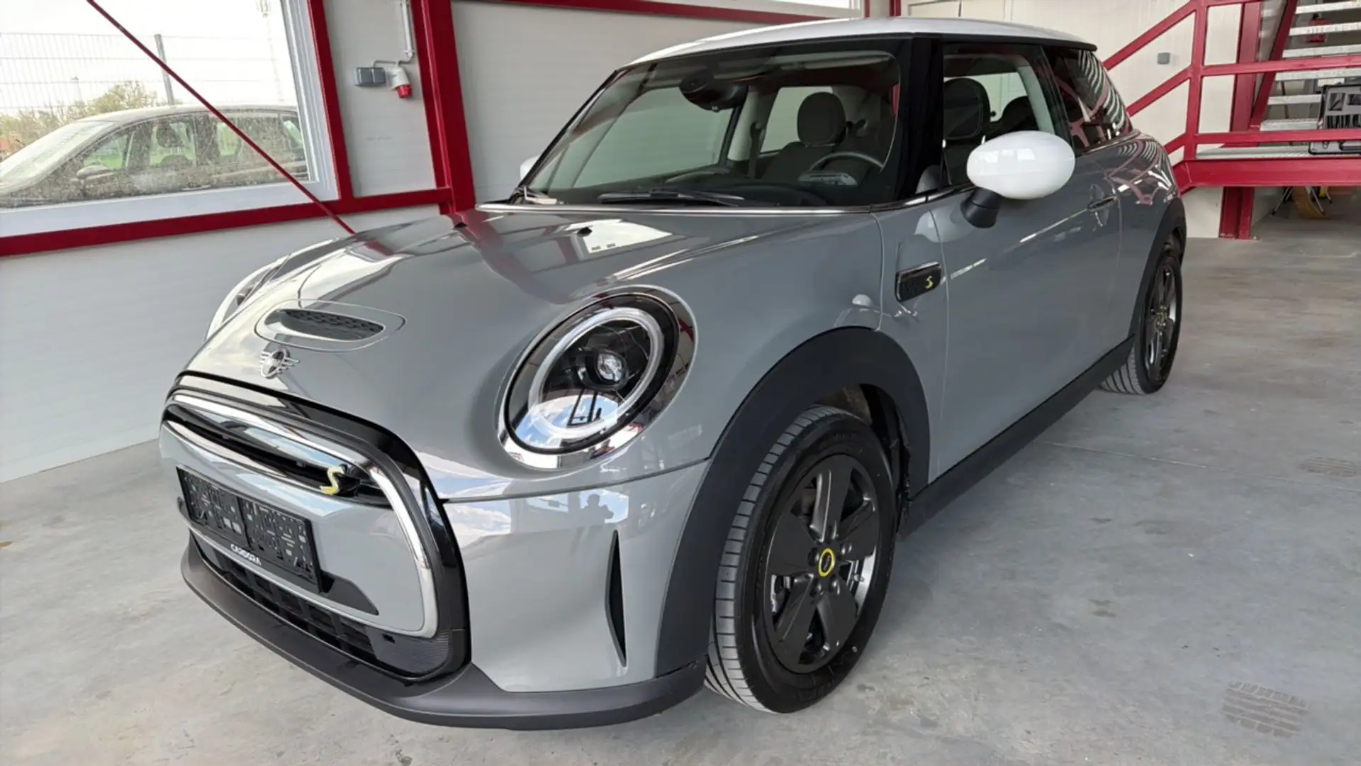 MINI Cooper SE *WÄRMEPUMPE*NAVI*PDC*ACC Grau - 2