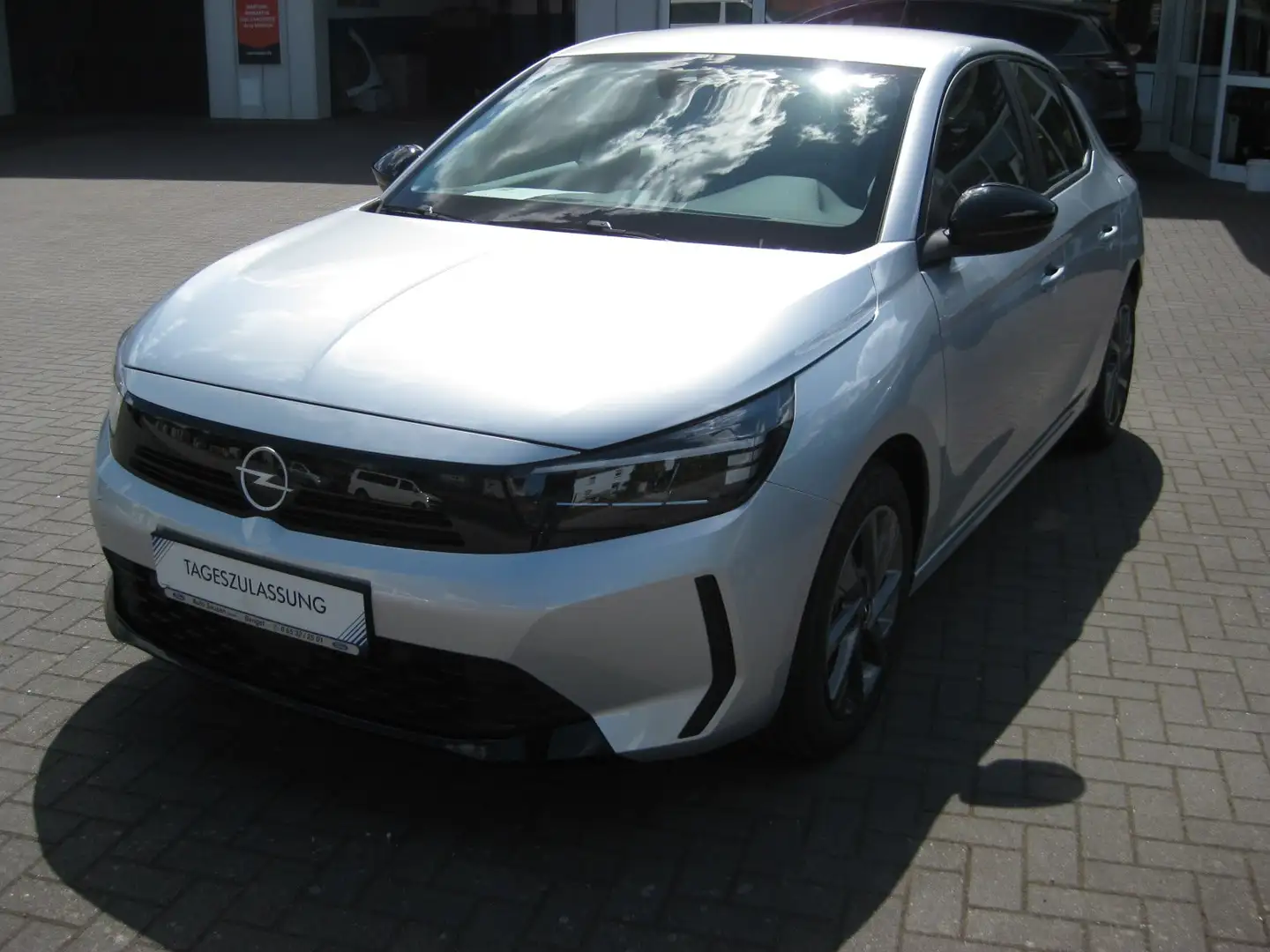 Opel Corsa 1.2 Direct Injection Turbo Automatik Silber - 1