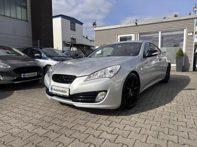 Hyundai Genesis GT Coupe 3.8 V6 Autom.*Sondermodel*