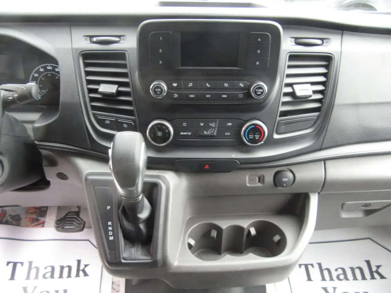 Ford Transit снимка Ford Transit
