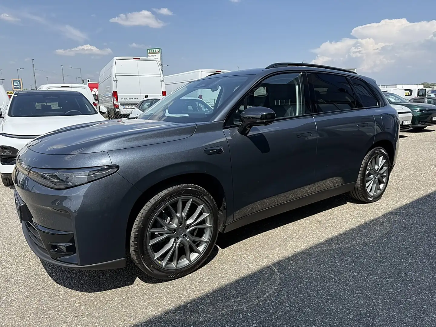 Leapmotor C10 Elektro 81,9kWh Design ProMax Grau - 2