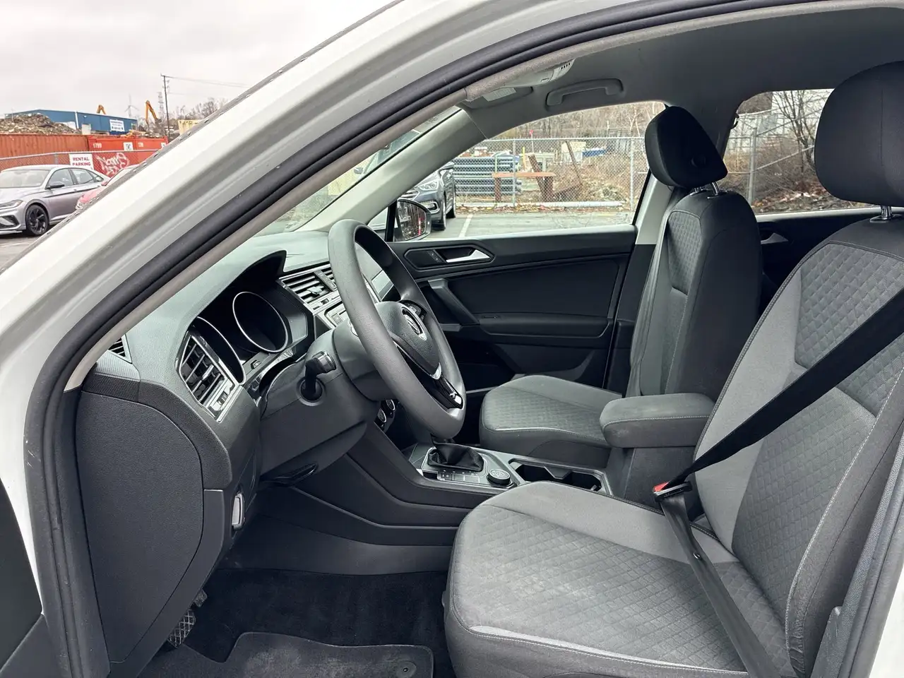 Volkswagen Tiguan снимка Volkswagen Tiguan