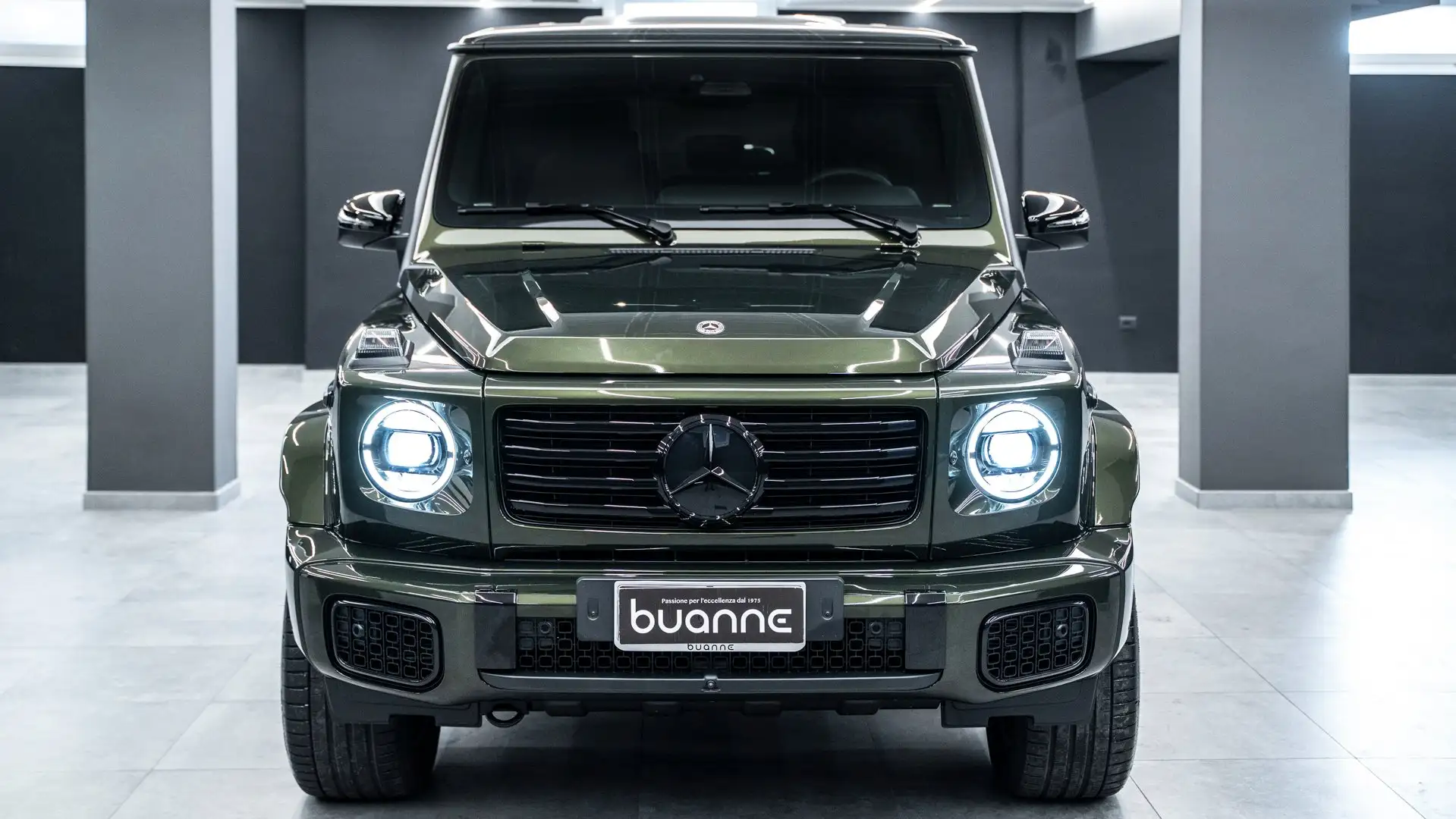 Mercedes-Benz G 450 D AMG LINE PREMIUM PLUS MANUFAKTUR SPECIAL PAINT Verde - 2
