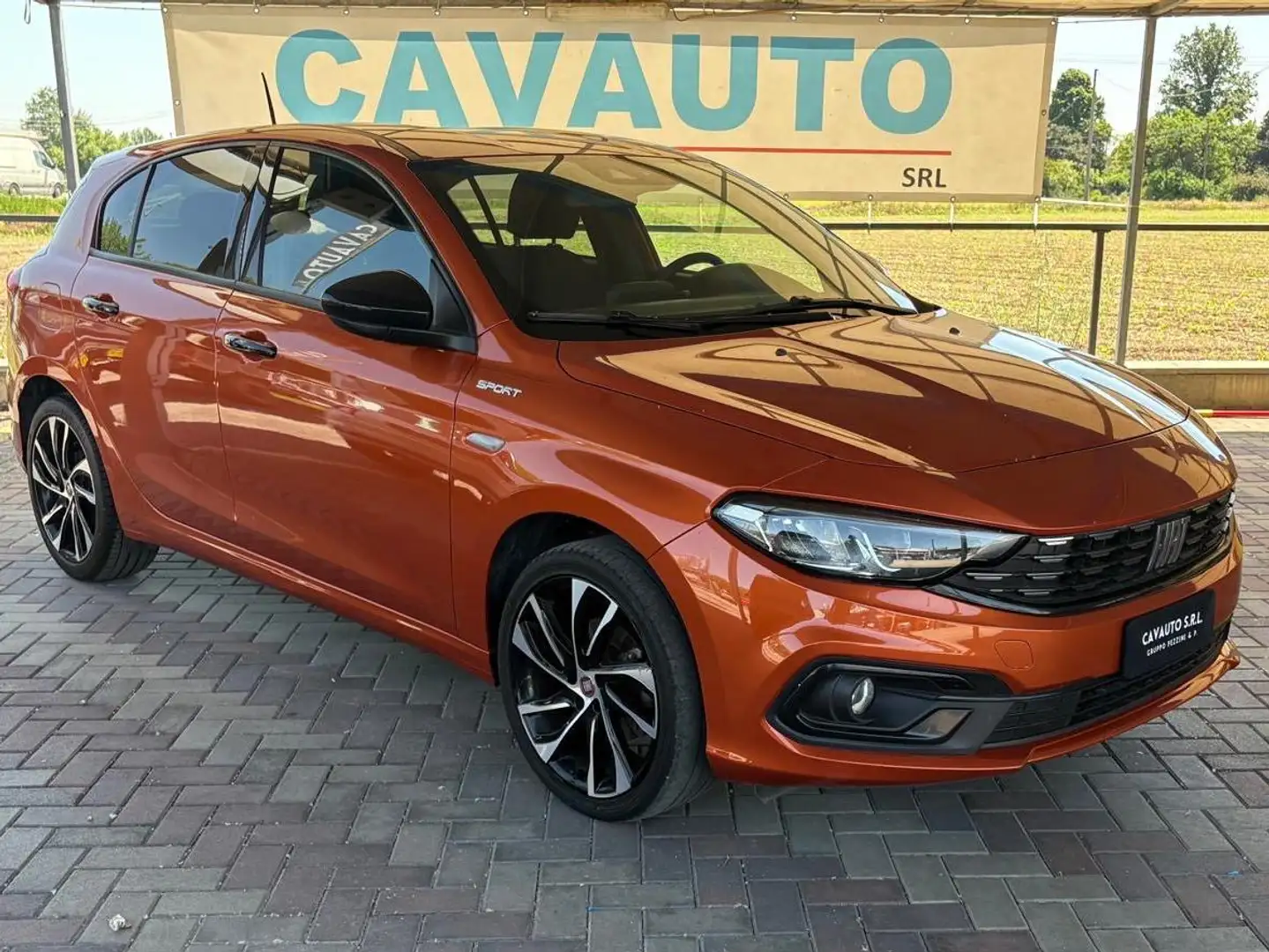 Fiat Tipo 5p 1.0 City Sport 100cv Naranja - 1