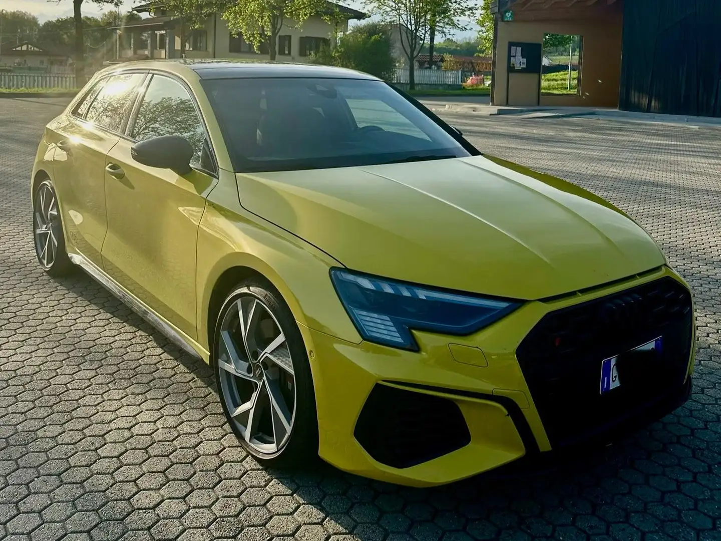 Audi S3 S3 Sportback 2.0 tfsi quattro s-tronic Giallo - 2