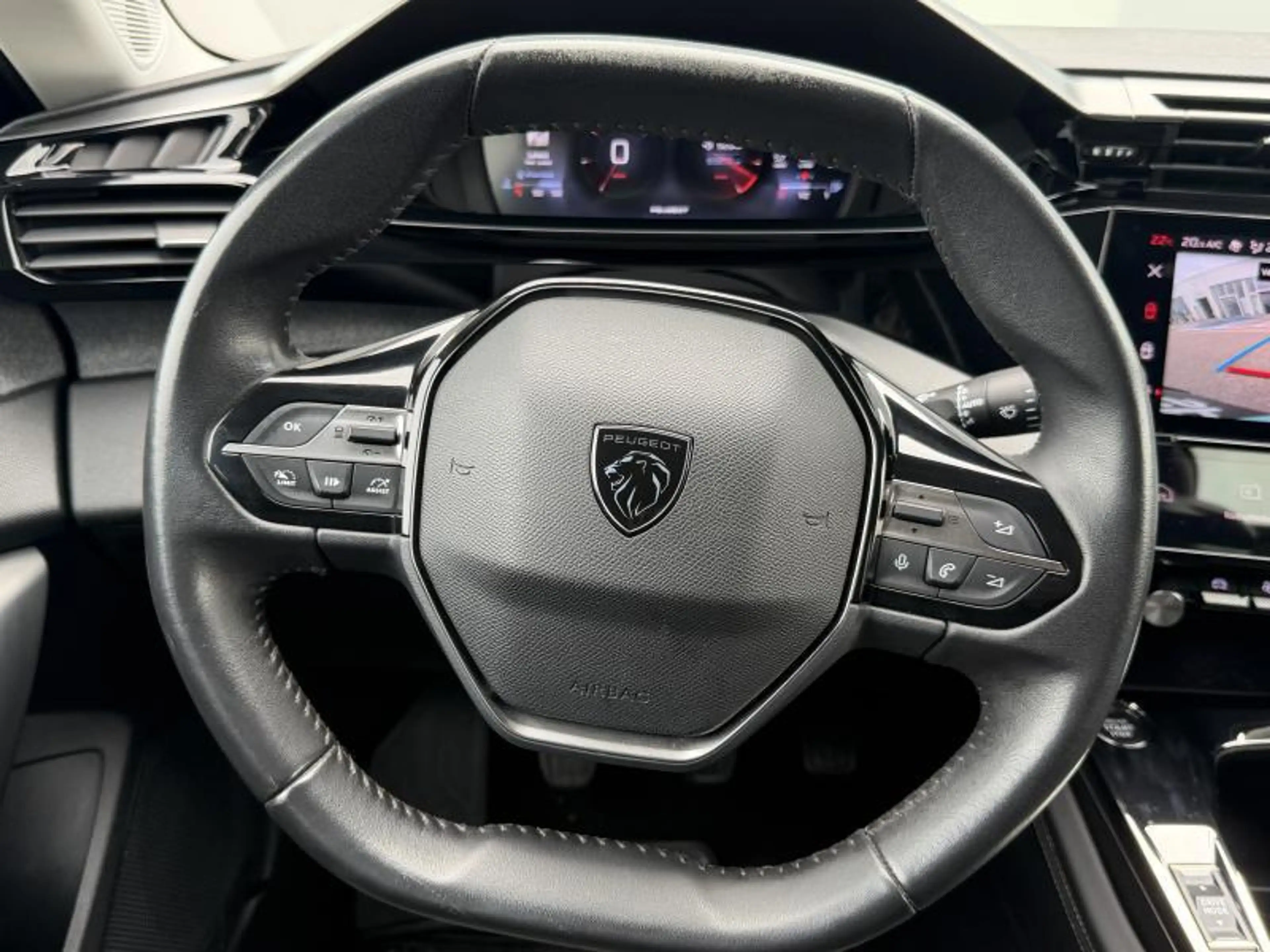 Peugeot 308 III Allure Pack — photo 8