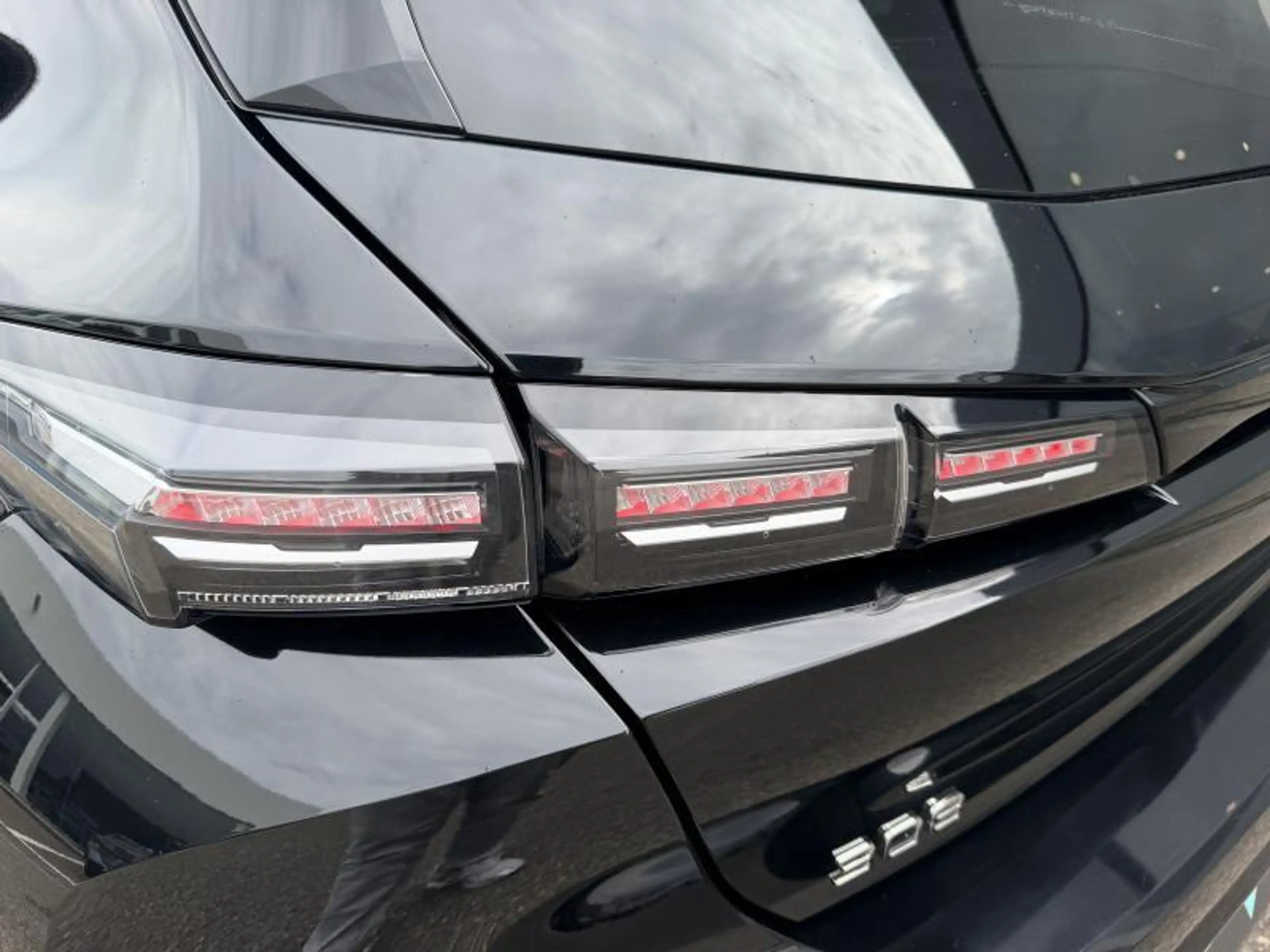 Peugeot 308 III Allure Pack — photo 15