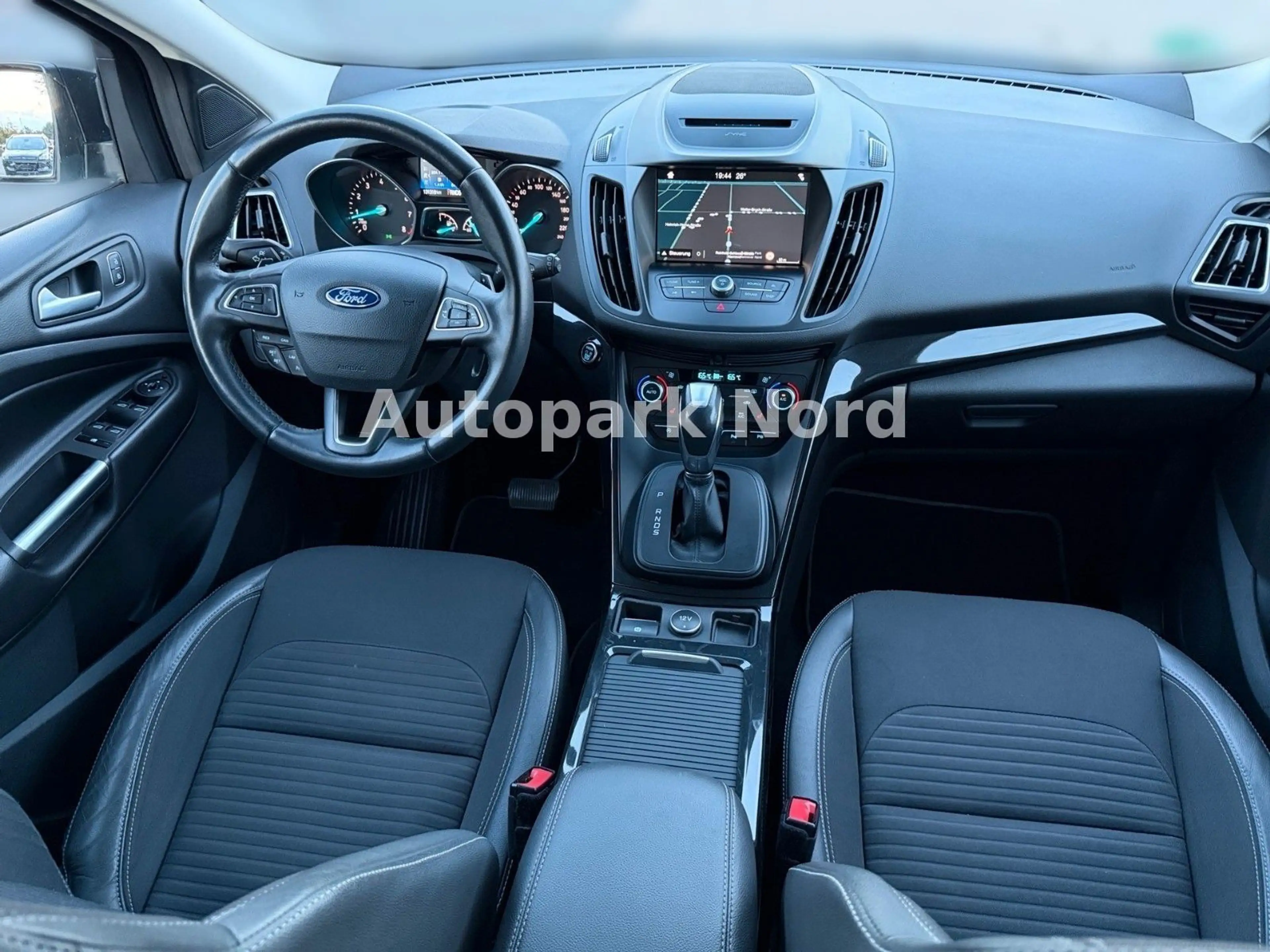 Ford Kuga 4x4 Aut. Titanium/1.HAND/AHK/LED/SHZ/TEMP — photo 13