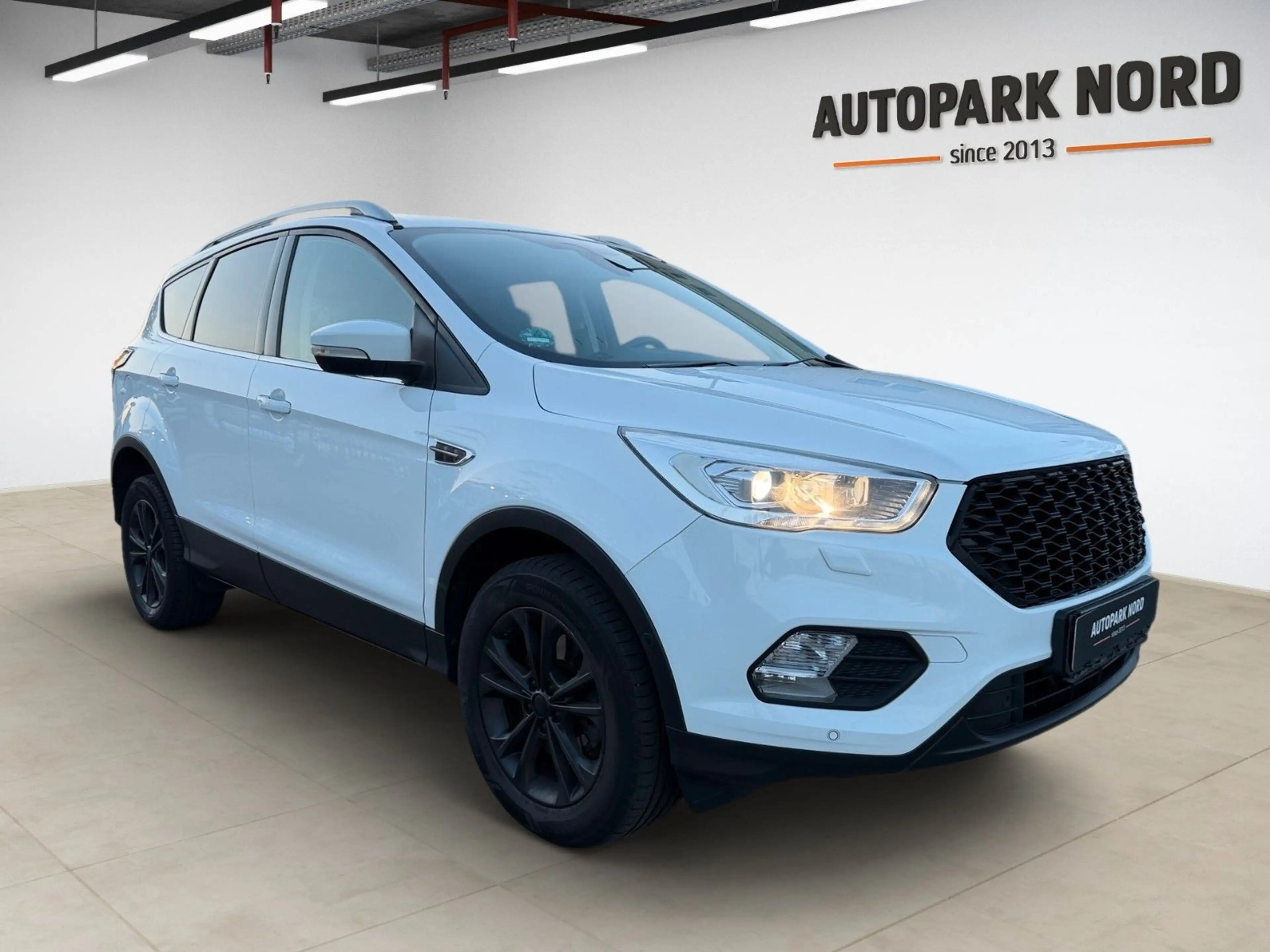 Ford Kuga 4x4 Aut. Titanium/1.HAND/AHK/LED/SHZ/TEMP — photo 2