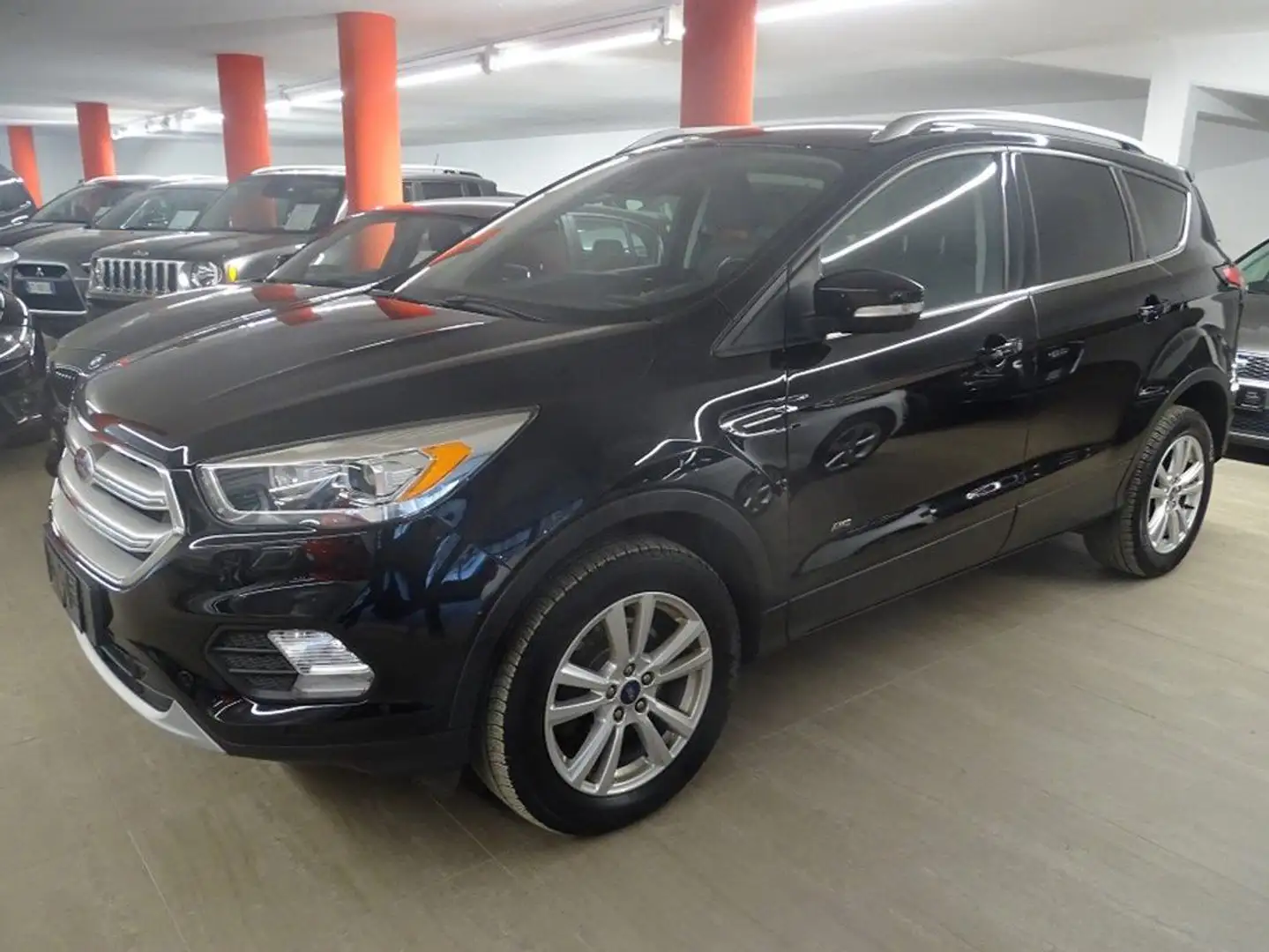 Ford Kuga 2.0 TDCI 4x4 Titanium 180 CV Euro 6 Nero - 1