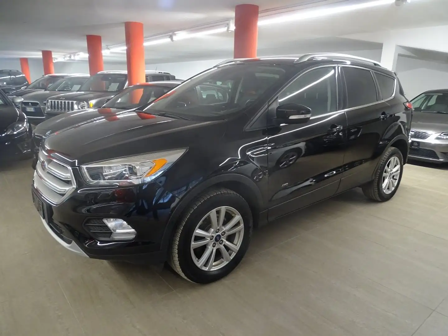 Ford Kuga 2.0 TDCI 4x4 Titanium 180 CV Euro 6 Nero - 2
