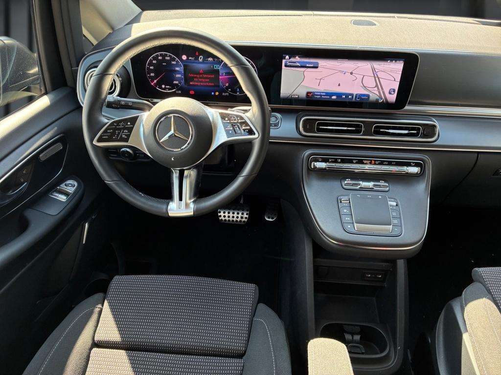 Mercedes-Benz V 250