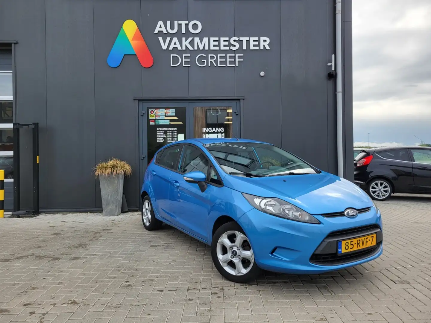 Ford Fiesta 1.25i 16V 60 pk Limited Airco Blau - 2