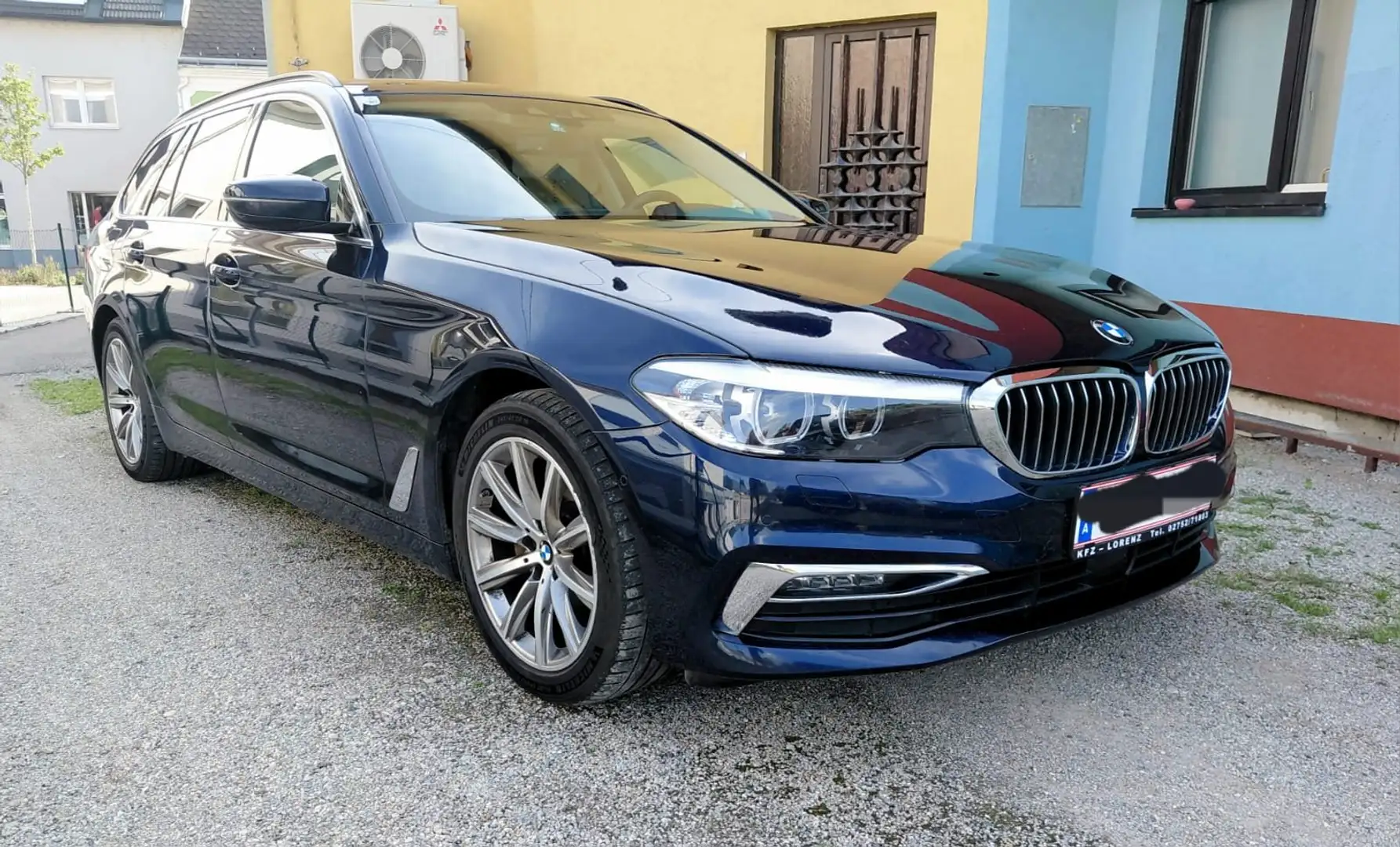 BMW 520 520d xDrive Touring Aut. Blau - 1