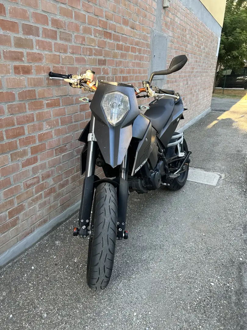 KTM 690 Supermoto Prestige - 2