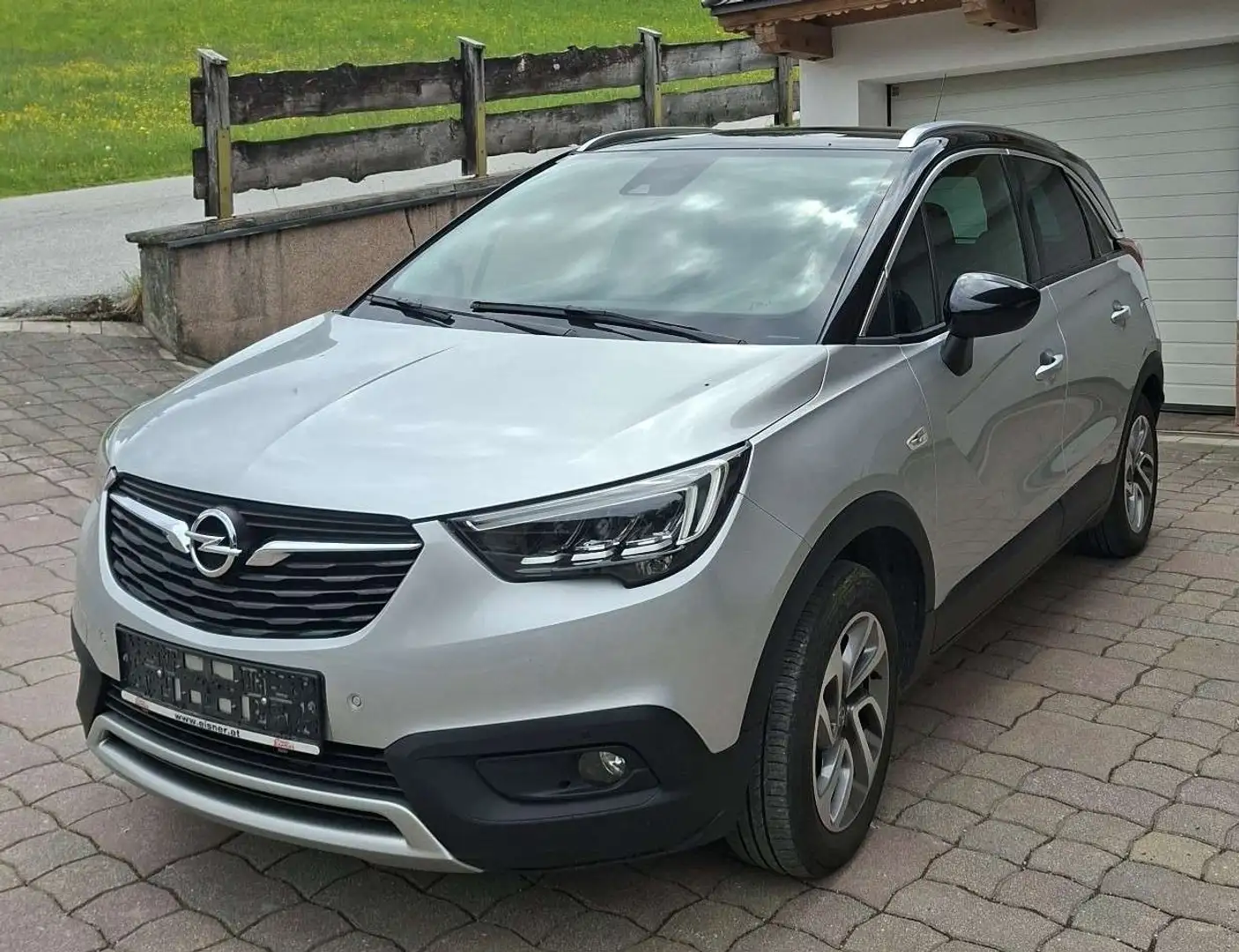Opel Crossland X 1,6 CDTI BlueInjection Editon Start/Stop System Ed Silber - 1