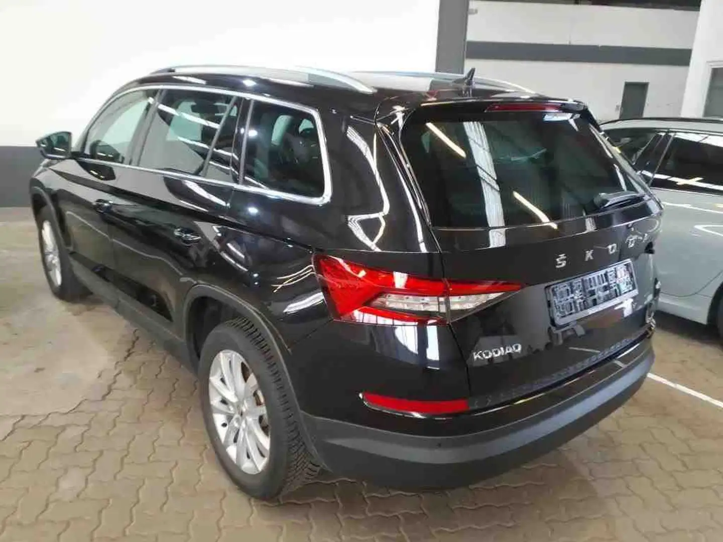 Skoda Kodiaq Style 4x4 2.0 TDI "LED/Navi/ACC/PDC" Schwarz - 2