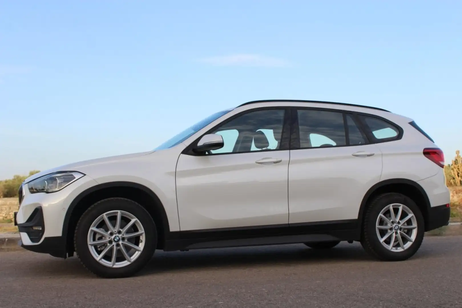 BMW X1 sDrive 18d Aut. *SOLI 51.000 KM *PERLATO Blanc - 2