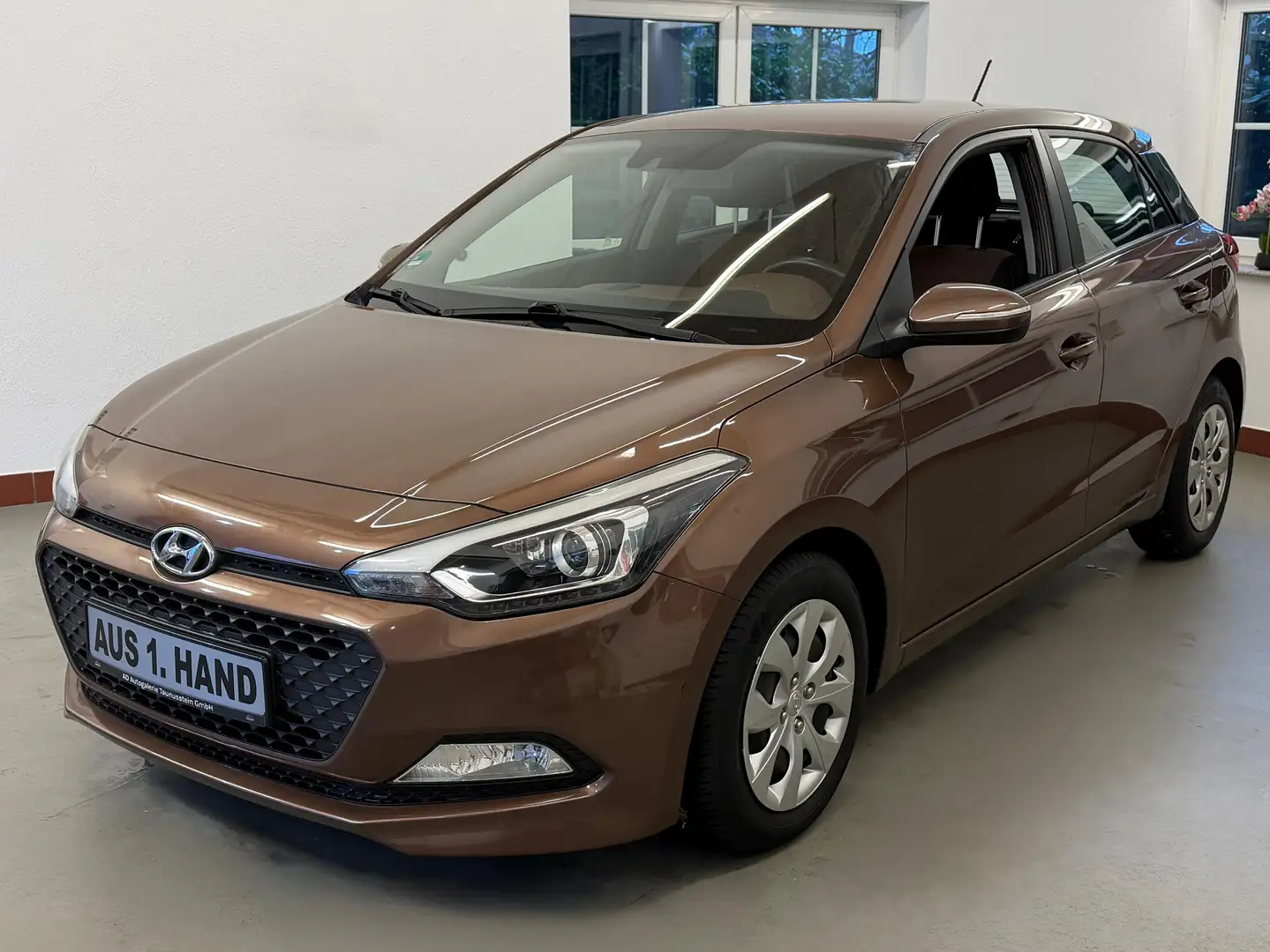 Hyundai i20 Basis Brun - 1