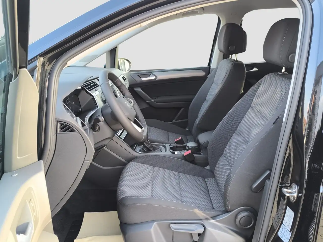 Volkswagen Touran 1.5 TSI DSG Comfortline AHK NAVI RFK 13