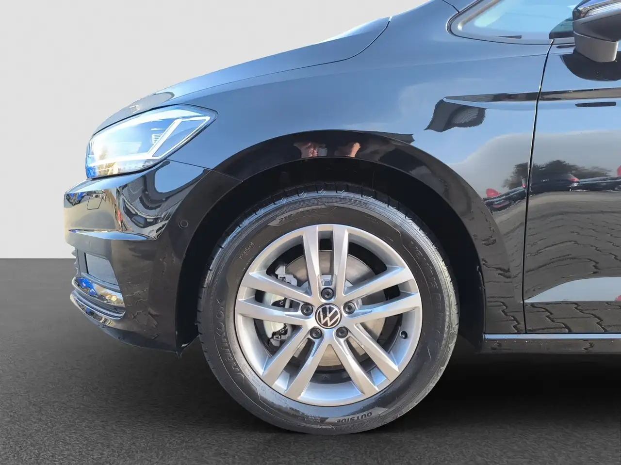 Volkswagen Touran 1.5 TSI DSG Comfortline AHK NAVI RFK 12