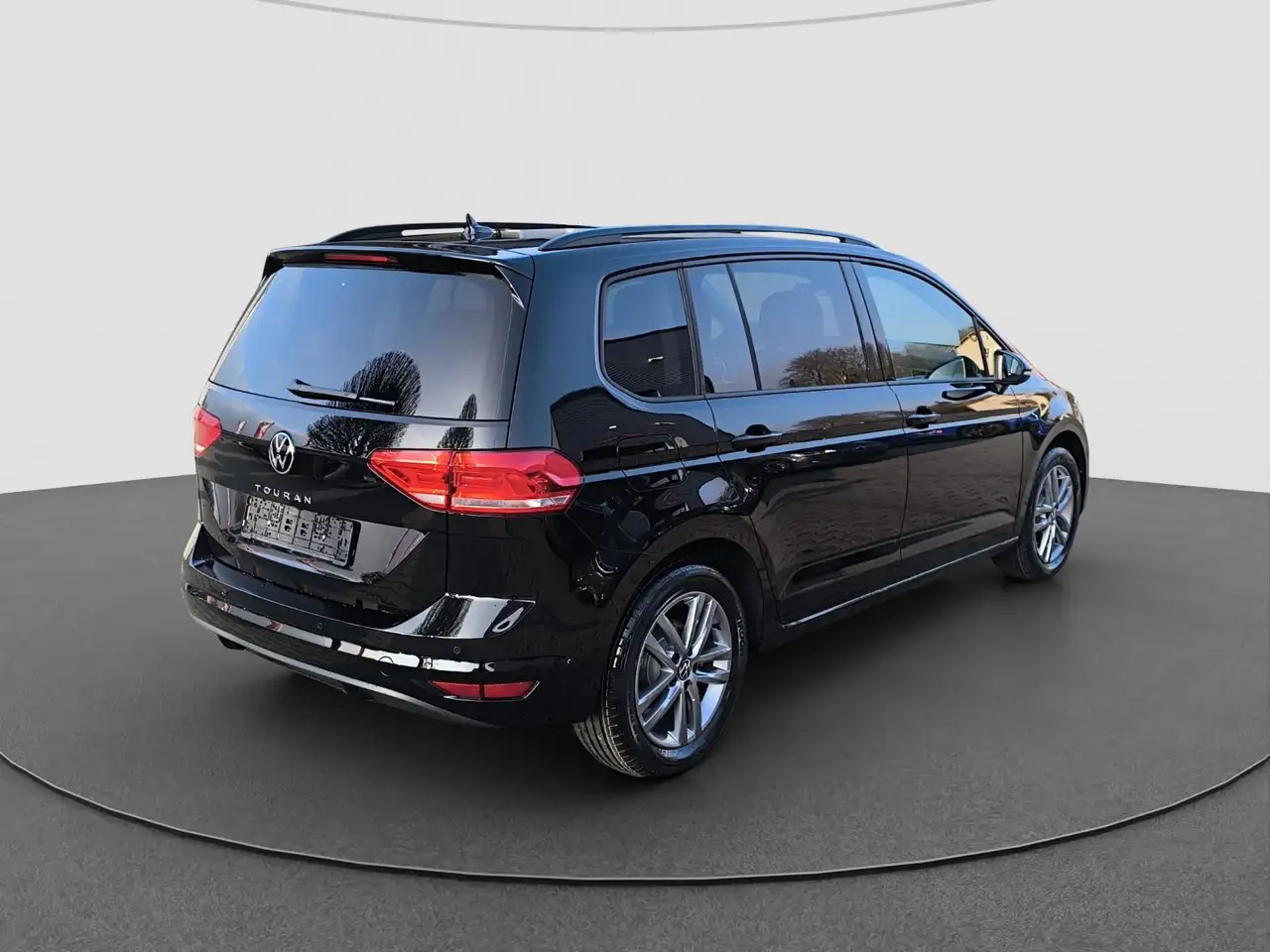 Volkswagen Touran 1.5 TSI DSG Comfortline AHK NAVI RFK 10
