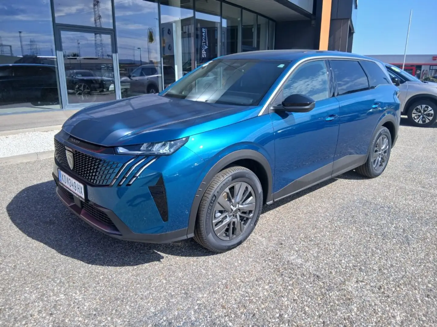 Peugeot 5008 ALLURE Hybrid 145 e-DCS6 Blau - 1