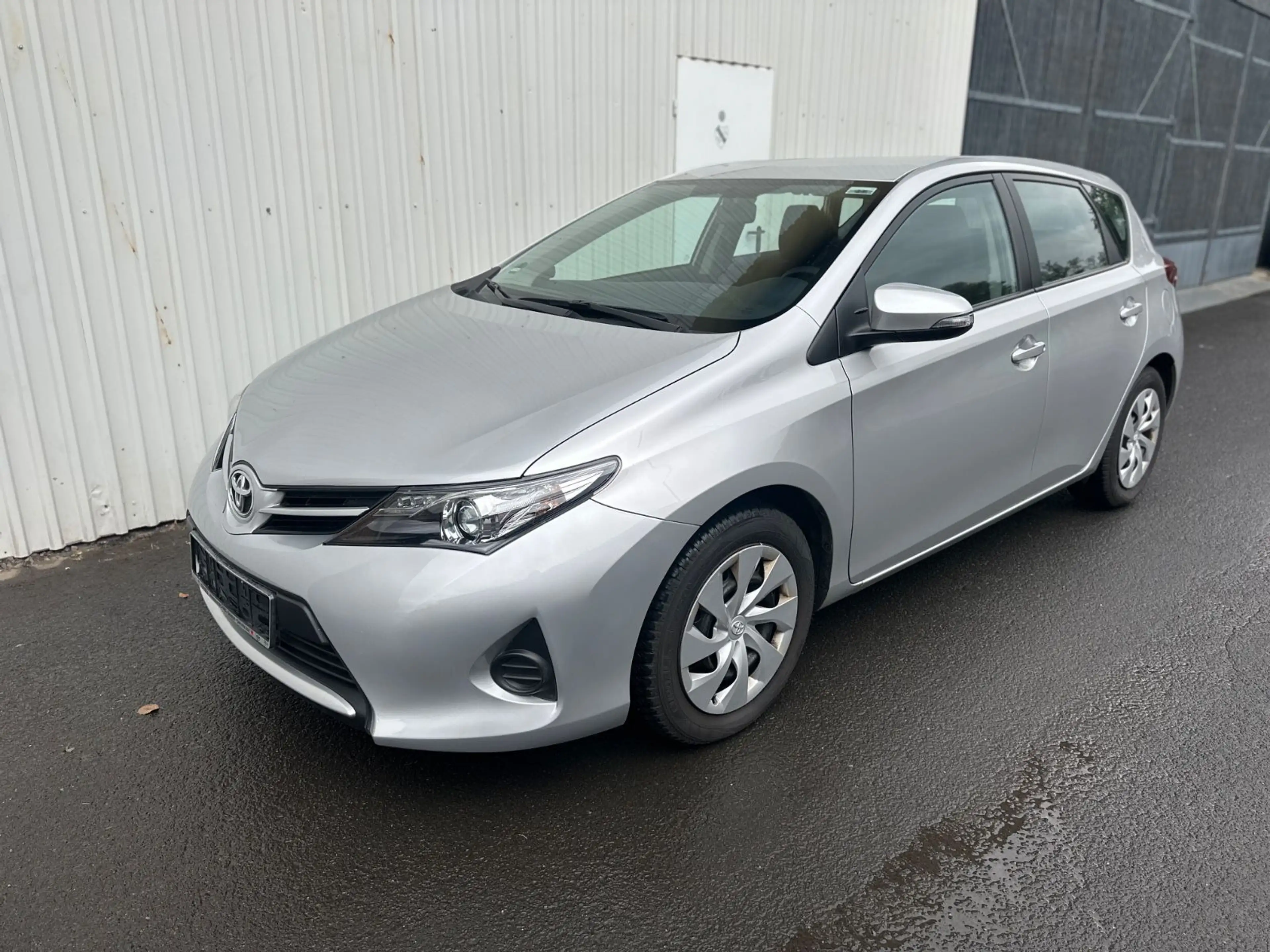 Toyota Auris 1.33-VVT-i 1 Besitzer