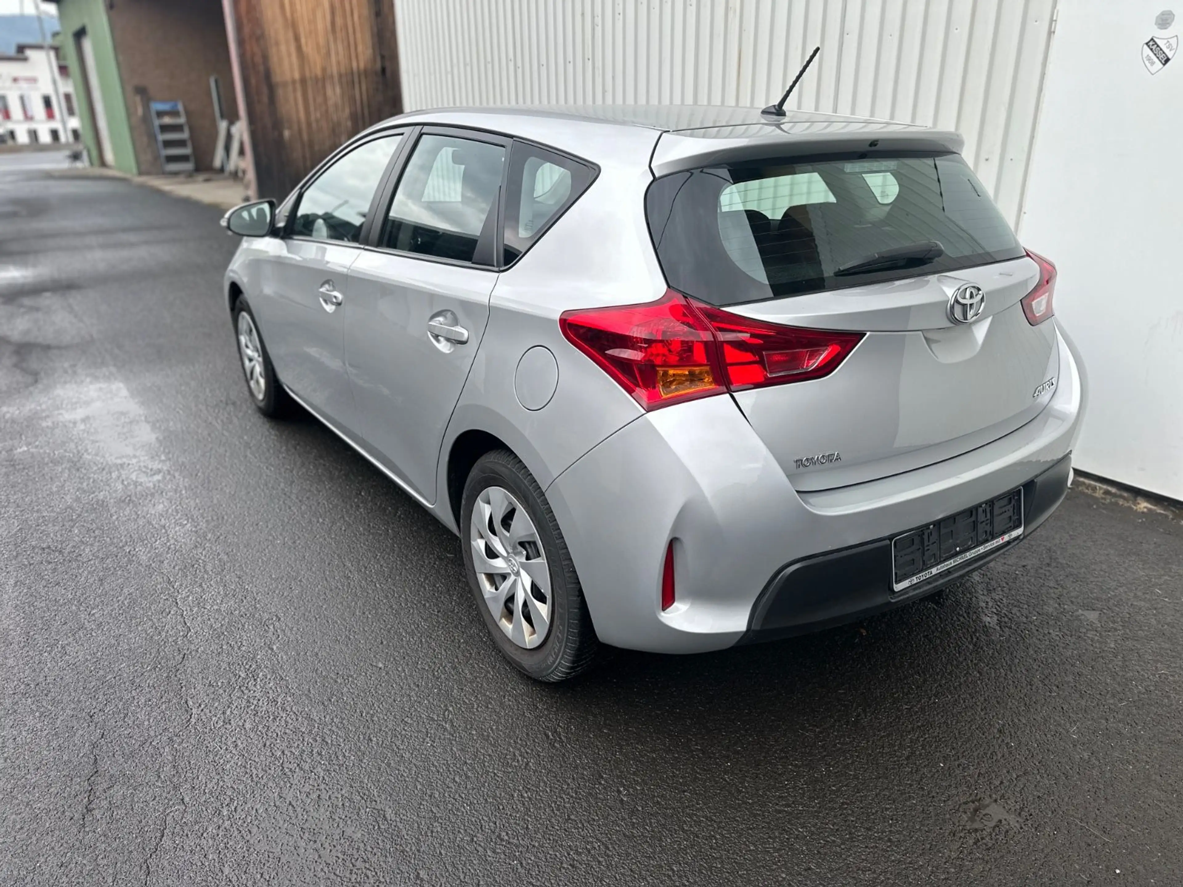 Toyota Auris 1.33-VVT-i 1 Besitzer — photo 4