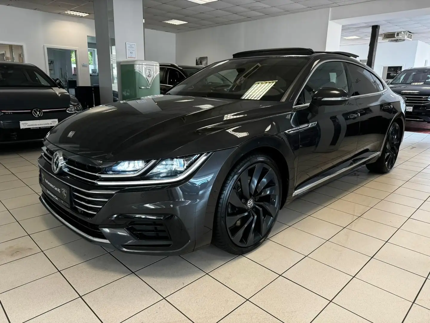 Volkswagen Arteon R-Line 4Motion Pano/LED/AHK/ACC Gris - 1