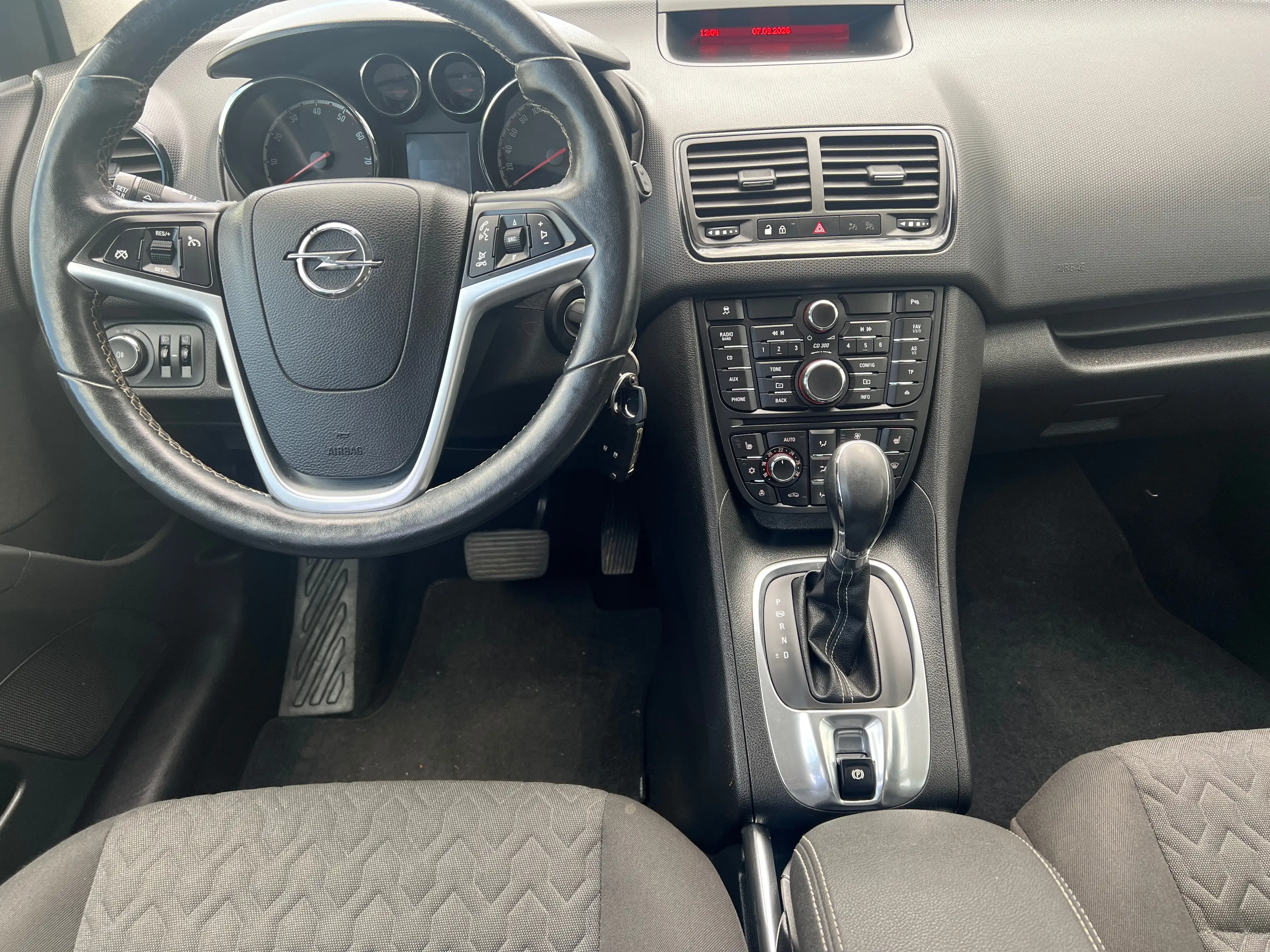 Opel Meriva Active Automatik — photo 12