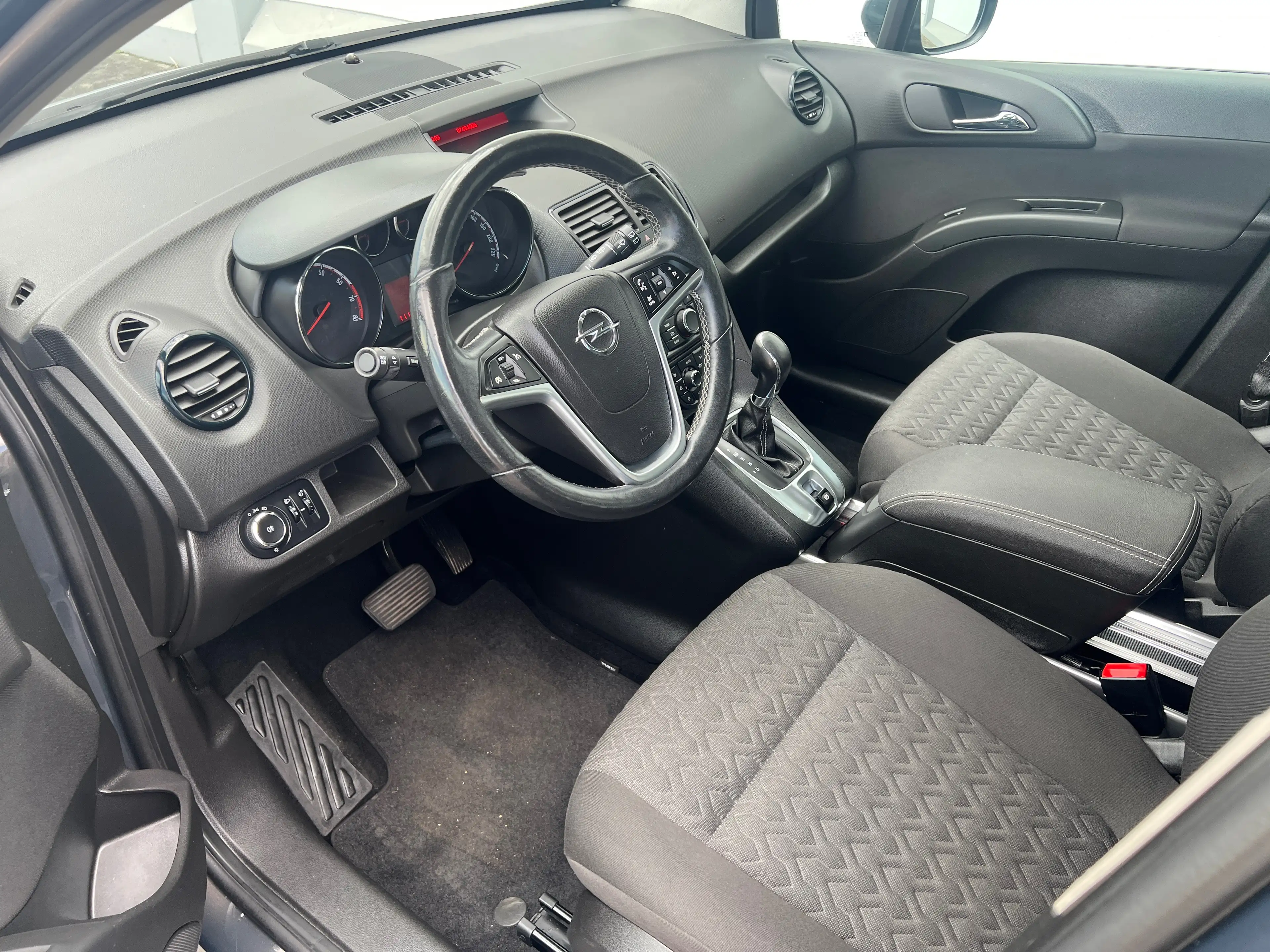 Opel Meriva Active Automatik — photo 5