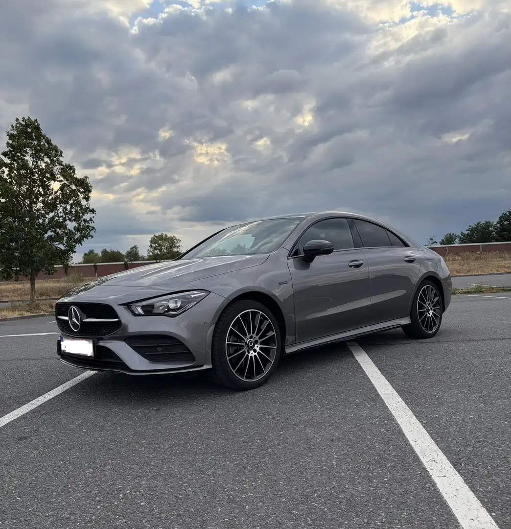 Mercedes-Benz CLA 250 CLA 250e Coupé AMG Line - 1