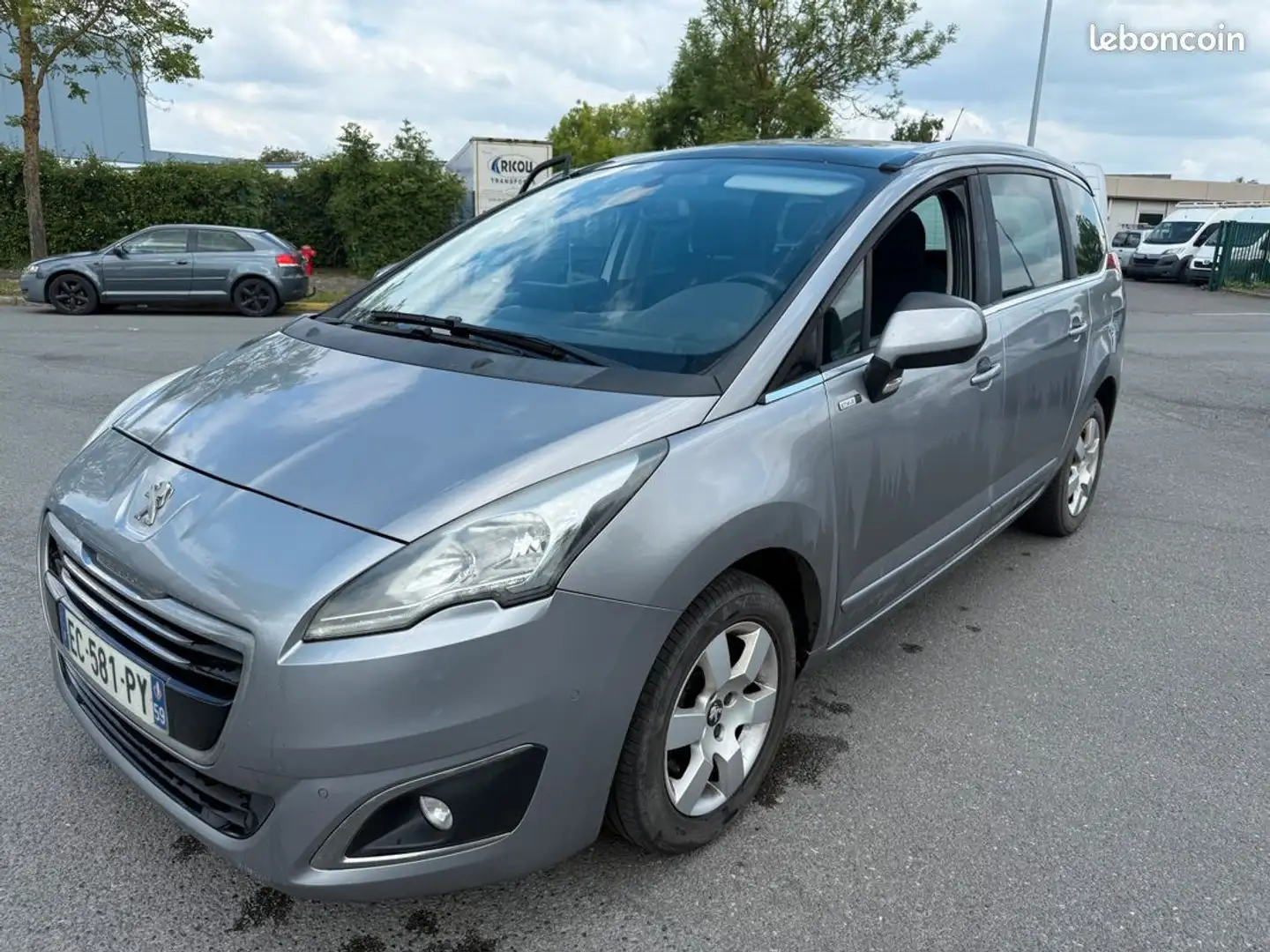 Peugeot 5008 Style 1.6 blueHdi 120cv 5places Boite Automatique - 1
