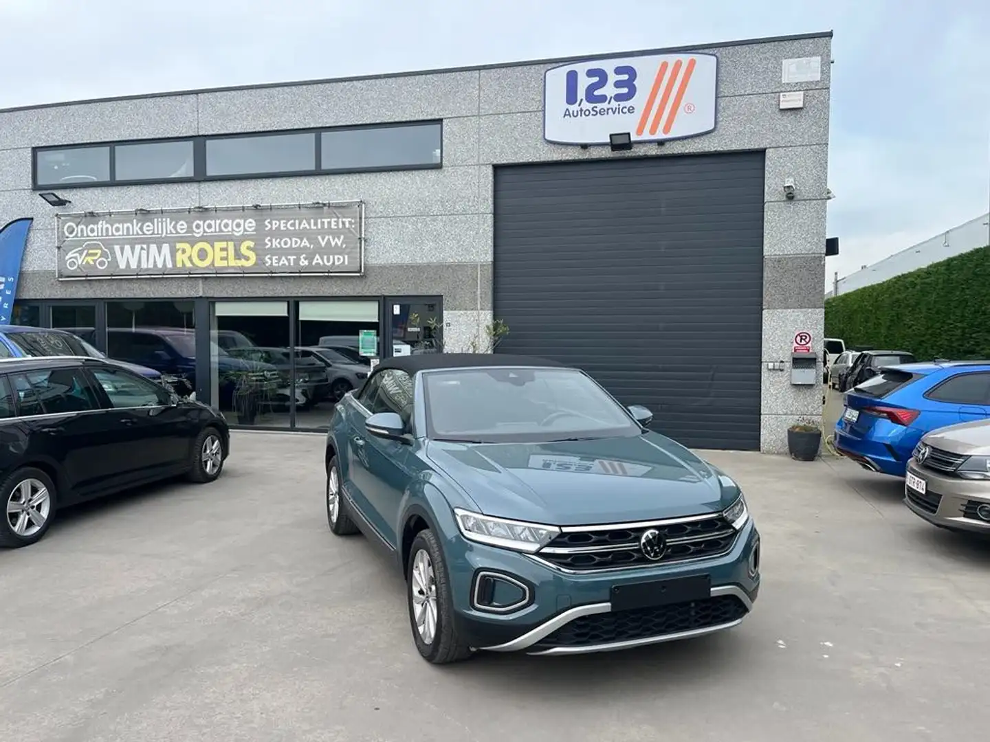 Volkswagen T-Roc T-Roc Cabriolet 1.5 TSI OPF Style Blauw - 1