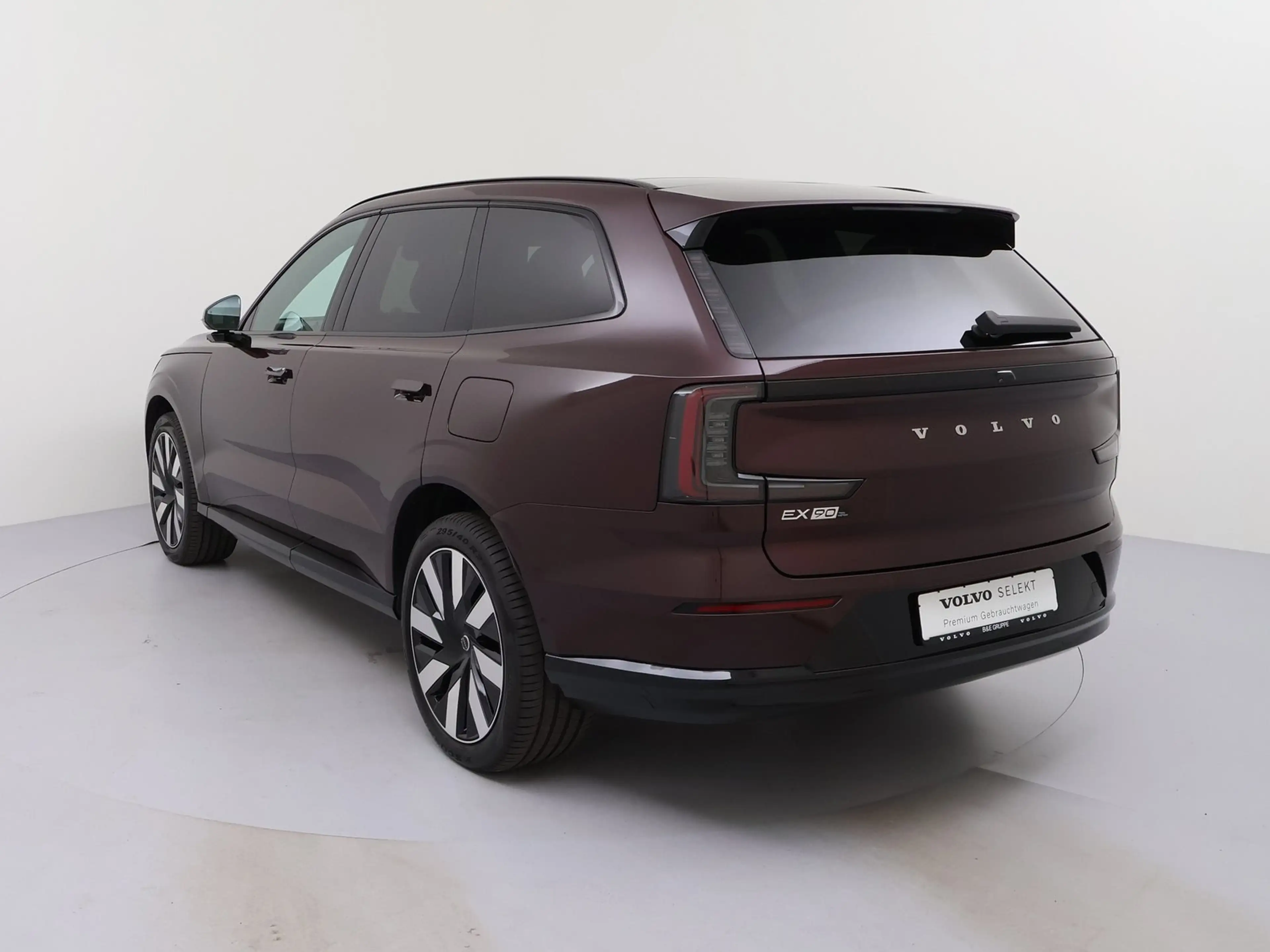 Volvo EX90 Plus Pure Electric AWD LED PANO 6-SITZER — photo 7
