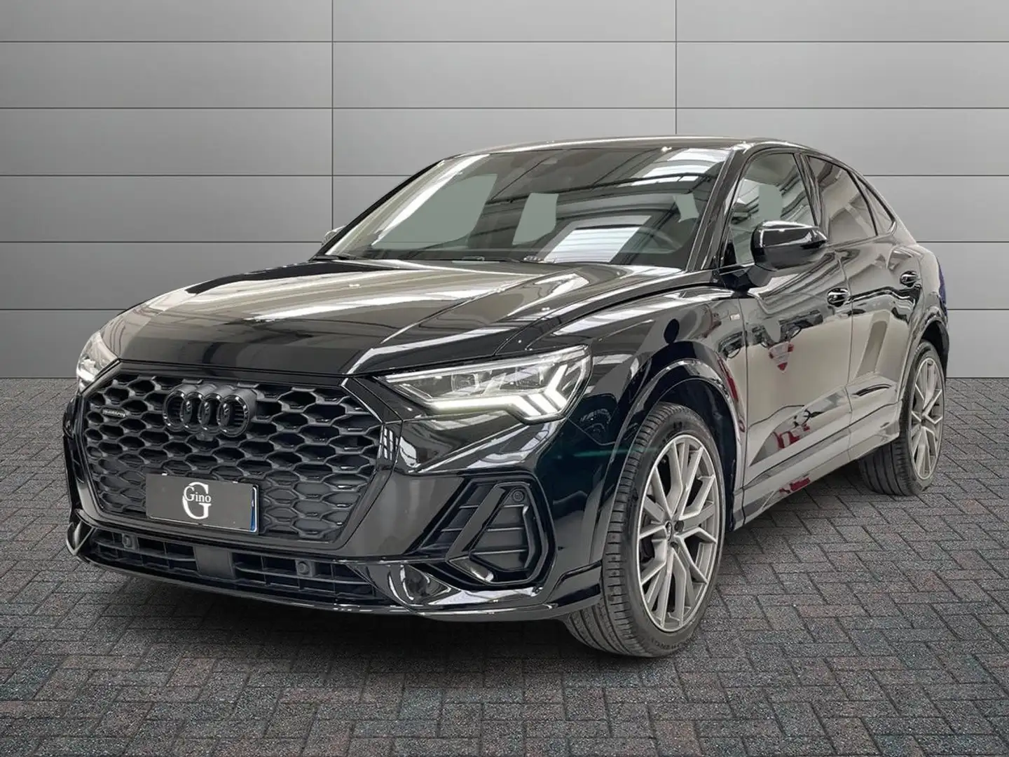 Audi Q3 Sportback 35 2.0 tdi S line edition quattro s-tron Schwarz - 1