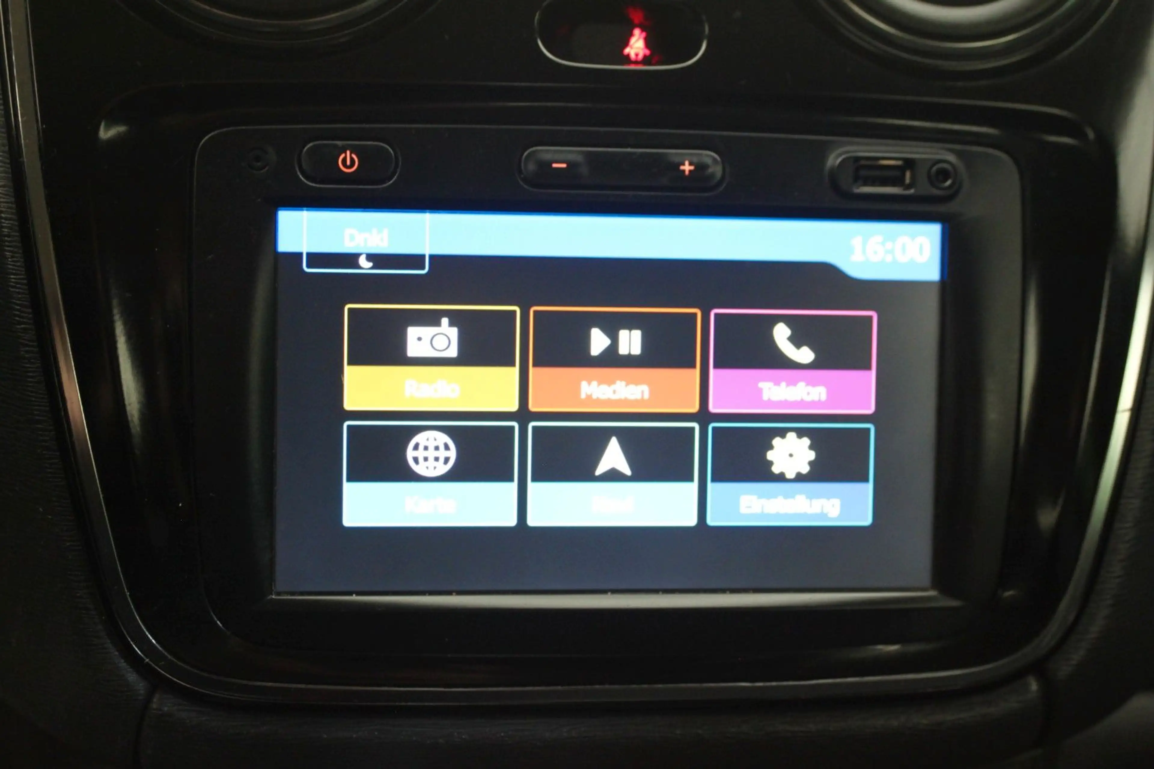 Dacia Lodgy Stepway 1.3/ 7-Sitzer/ Kamera/ Navi/ SHZ — photo 15