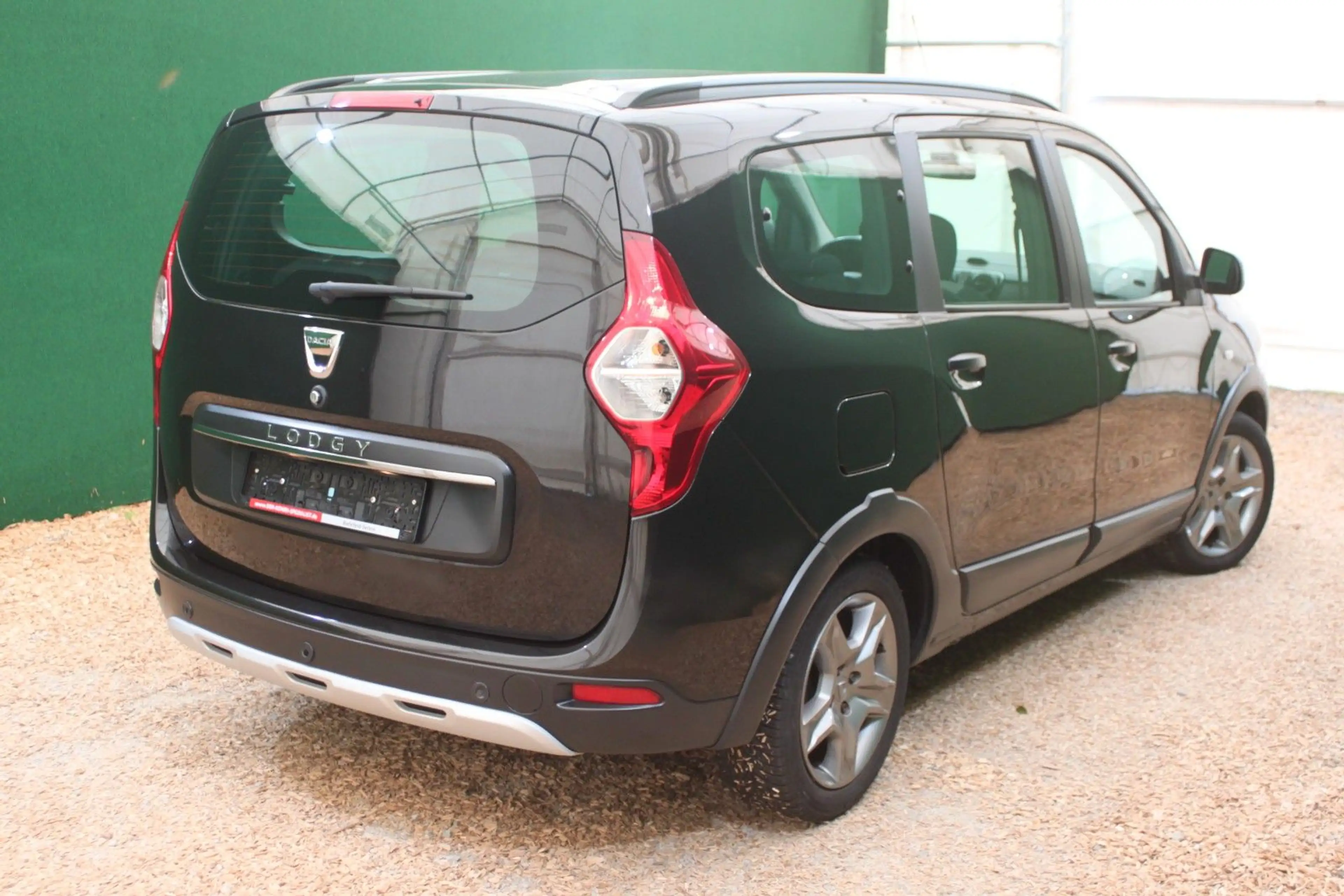 Dacia Lodgy Stepway 1.3/ 7-Sitzer/ Kamera/ Navi/ SHZ — photo 6