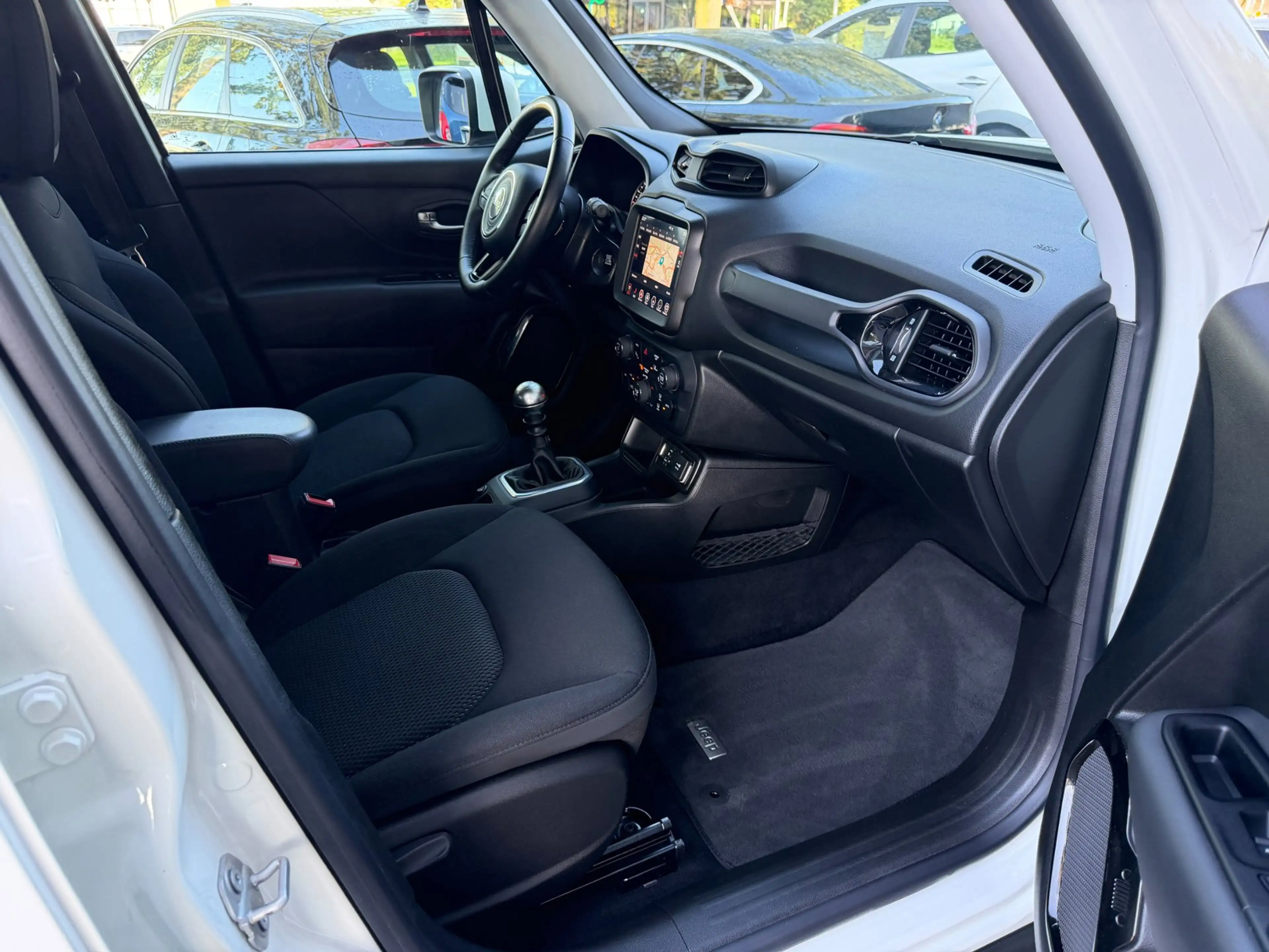 Jeep Renegade 1.0T-e Freedom, Navi, Cruise, DAB, Stoelverwarming — photo 9