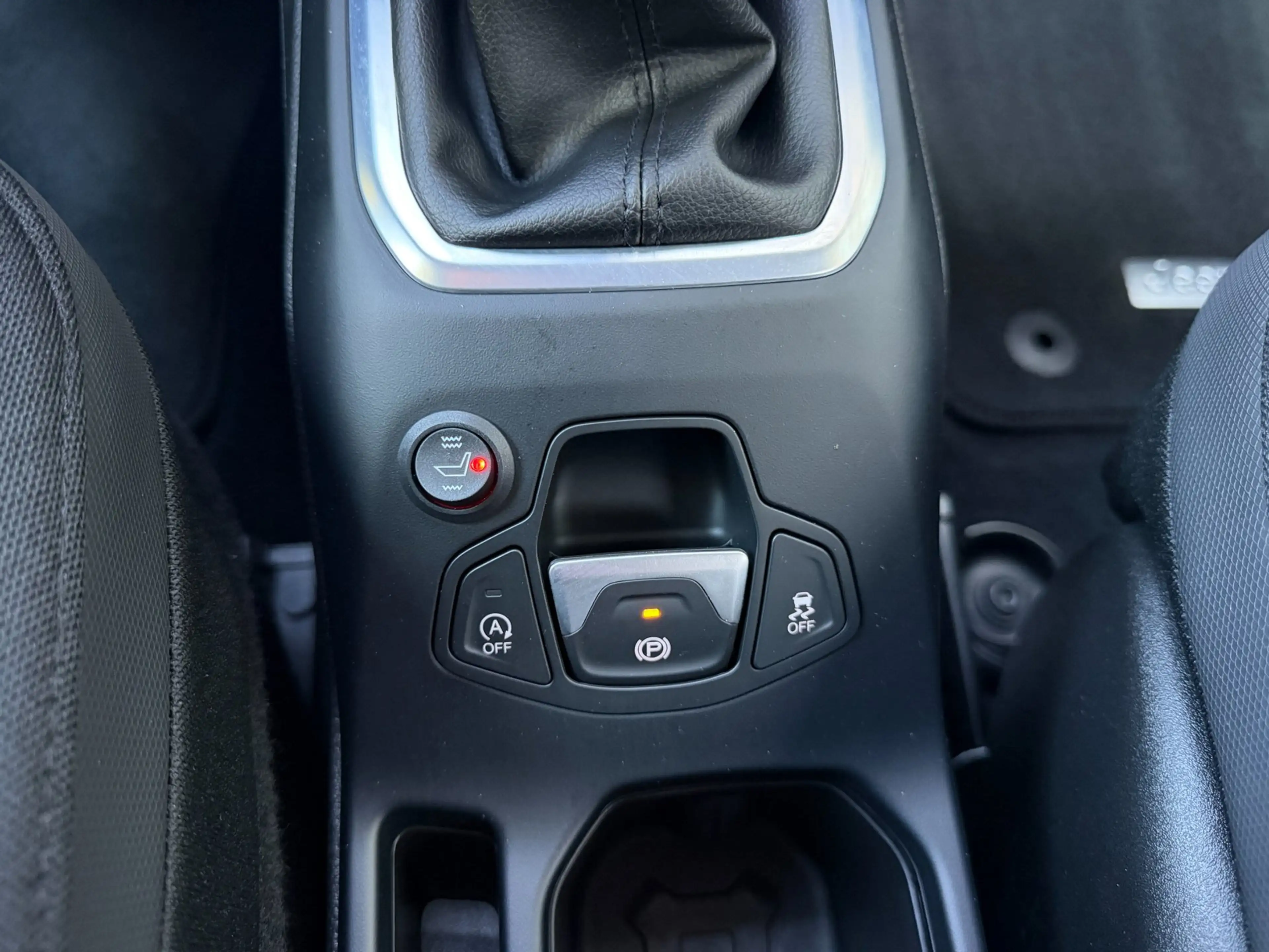 Jeep Renegade 1.0T-e Freedom, Navi, Cruise, DAB, Stoelverwarming — photo 17