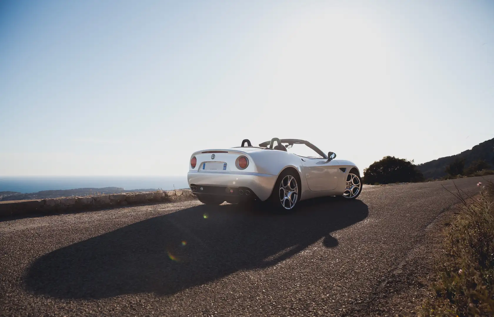 Alfa Romeo 8C Spider Weiß - 2