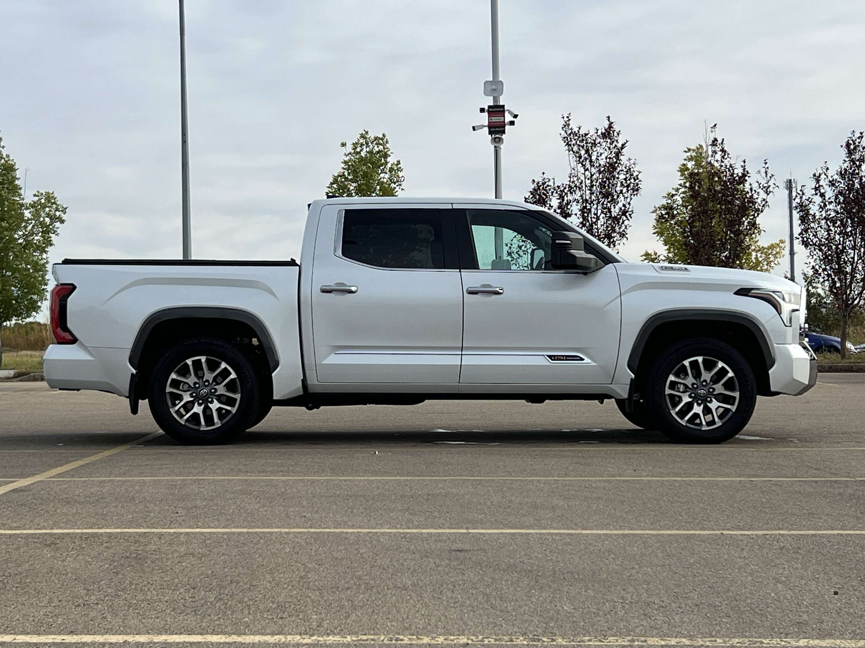 2026 Toyota Tundra Platinum | Hybrid | 1794 Edition | Advance Package — photo 1