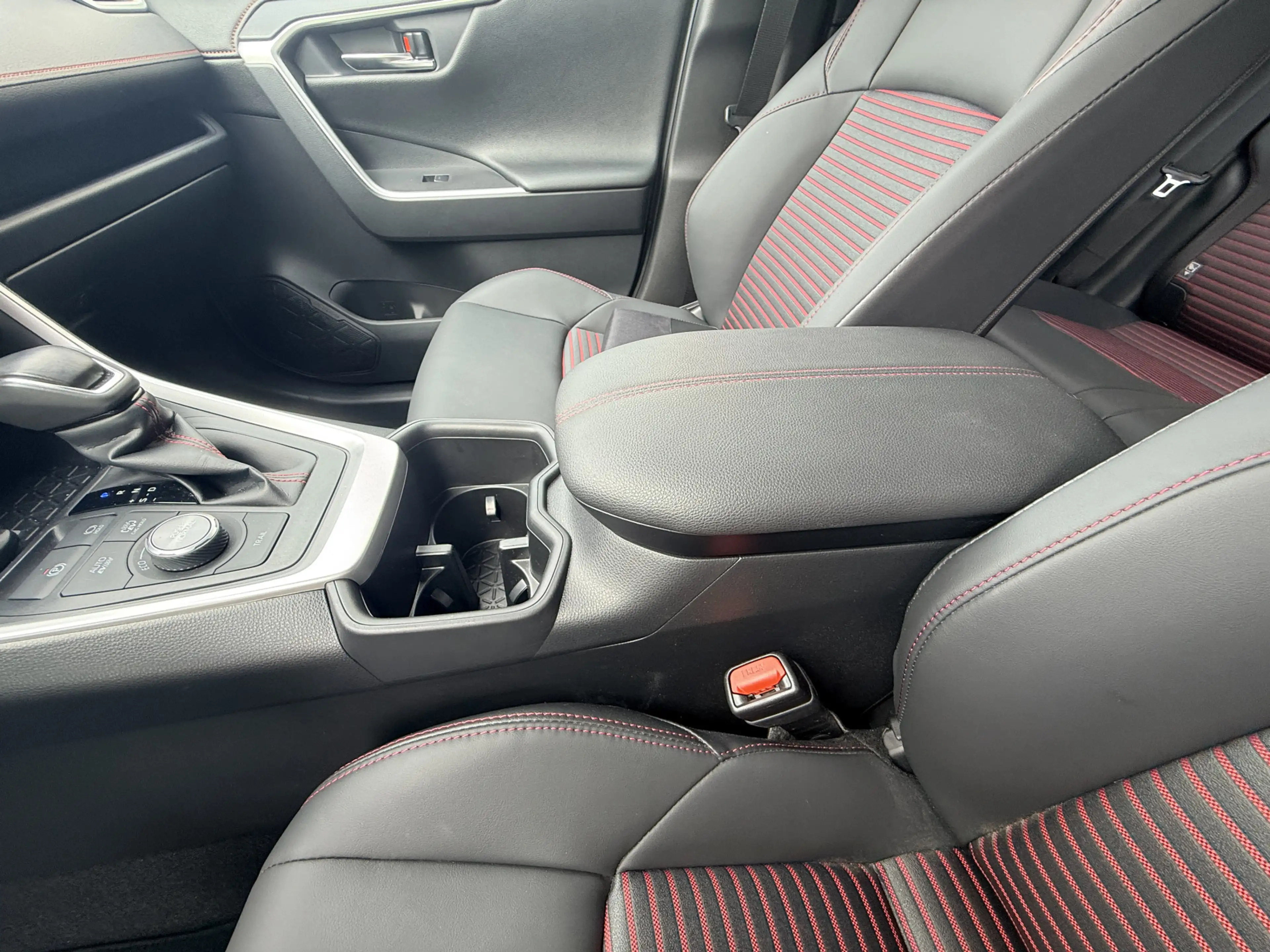 Suzuki Across 2.5 Plug-in Hybrid Style | LED | Leder | Adaptive — photo 25